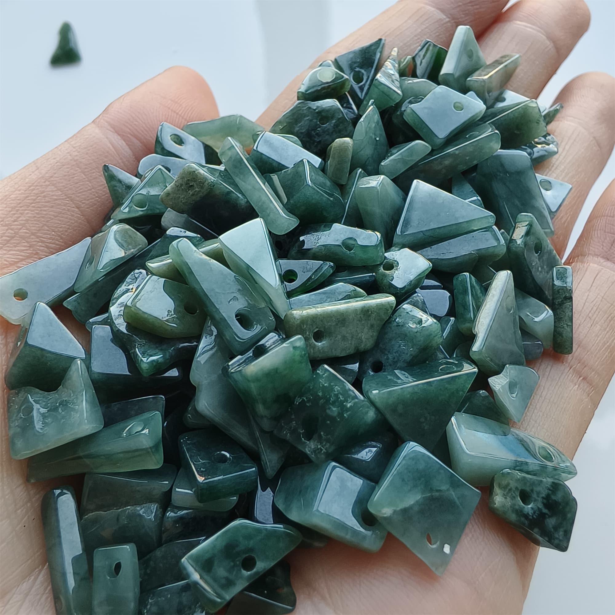 DDP 50pcs 5-13mm Natural Certificated Type A Blue Guatemalan Jadeite Irregular Beads