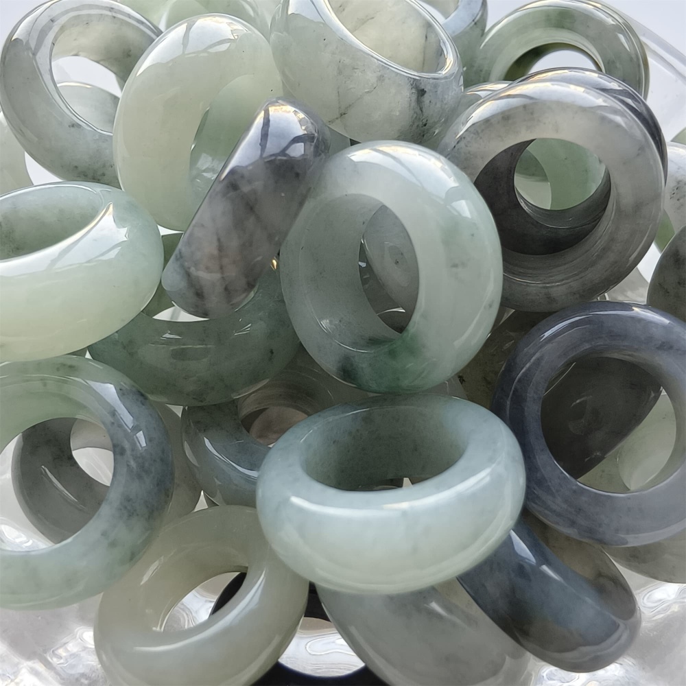 DDP 5pcs 16-17mm Natural Type A Untreated Black Chicken Species Green White Burmese Jadeite Donut And Ring Beads