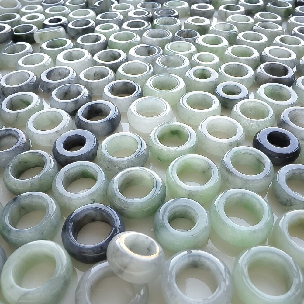 DDP 5pcs 16-17mm Natural Type A Untreated Black Chicken Species Green White Burmese Jadeite Donut And Ring Beads
