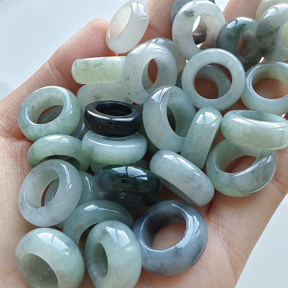 DDP 5pcs 16-17mm Natural Type A Untreated Black Chicken Species Green White Burmese Jadeite Donut And Ring Beads