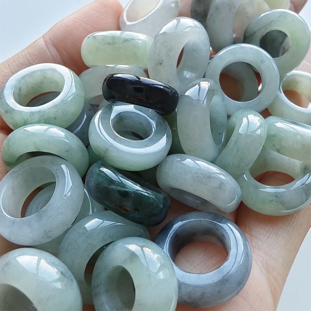 DDP 5pcs 16-17mm Natural Type A Untreated Black Chicken Species Green White Burmese Jadeite Donut And Ring Beads