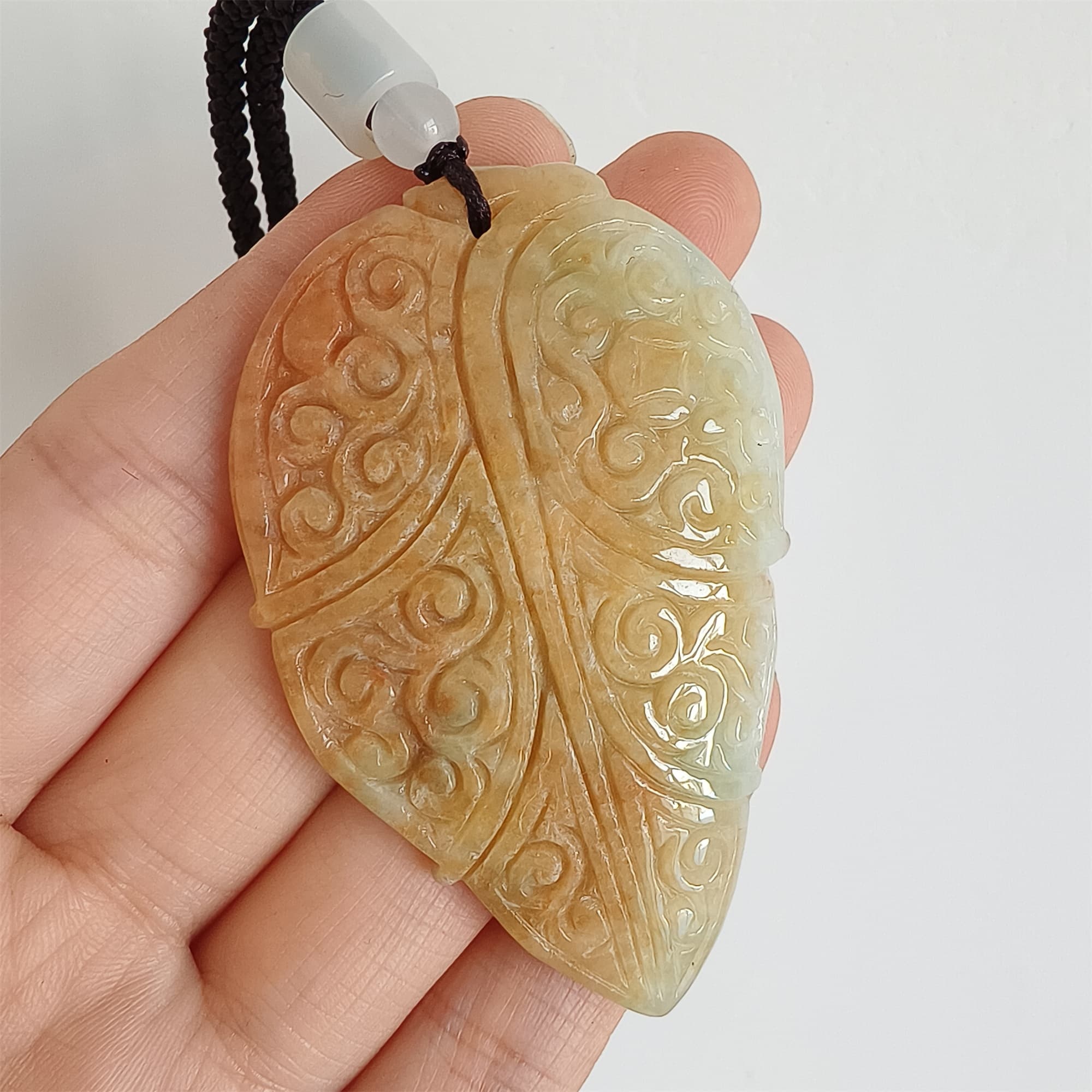 DDP 60mm Natural Certificated Yellow Green Burmese Jadeite Leaf Pendant
