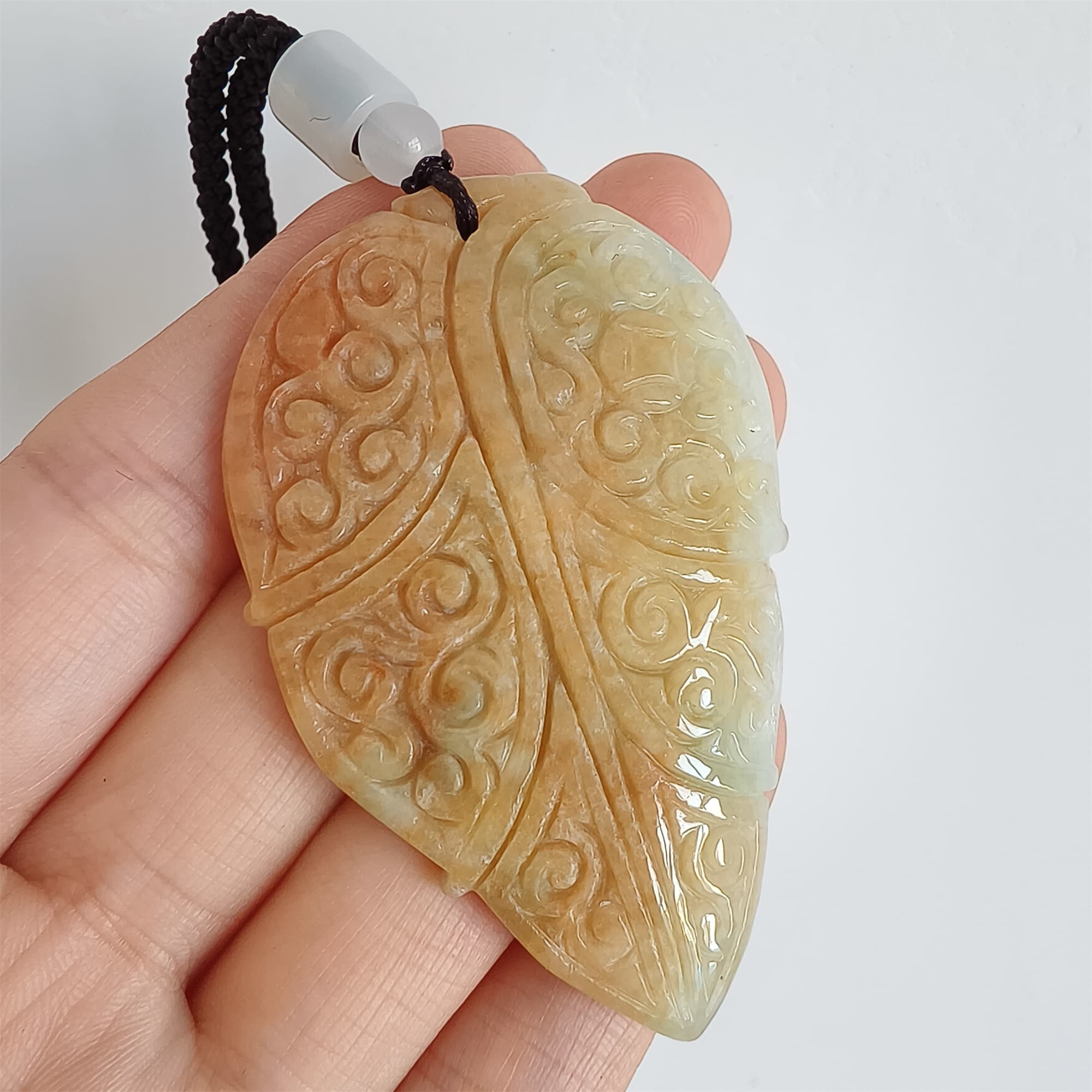 DDP 60mm Natural Certificated Yellow Green Burmese Jadeite Leaf Pendant