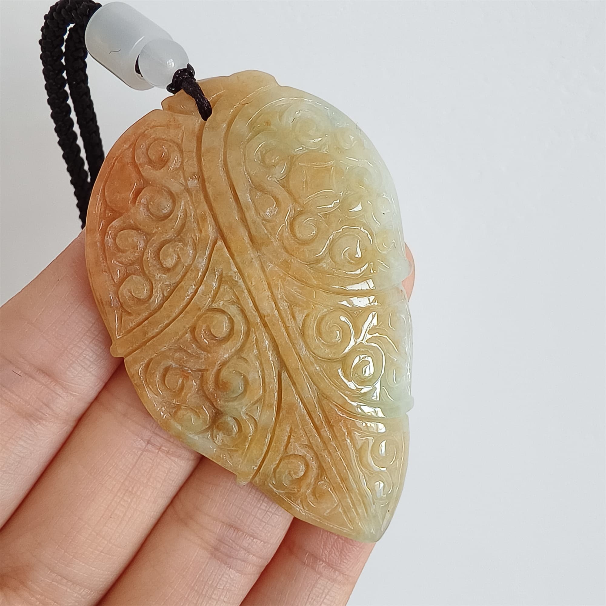 DDP 60mm Natural Certificated Yellow Green Burmese Jadeite Leaf Pendant