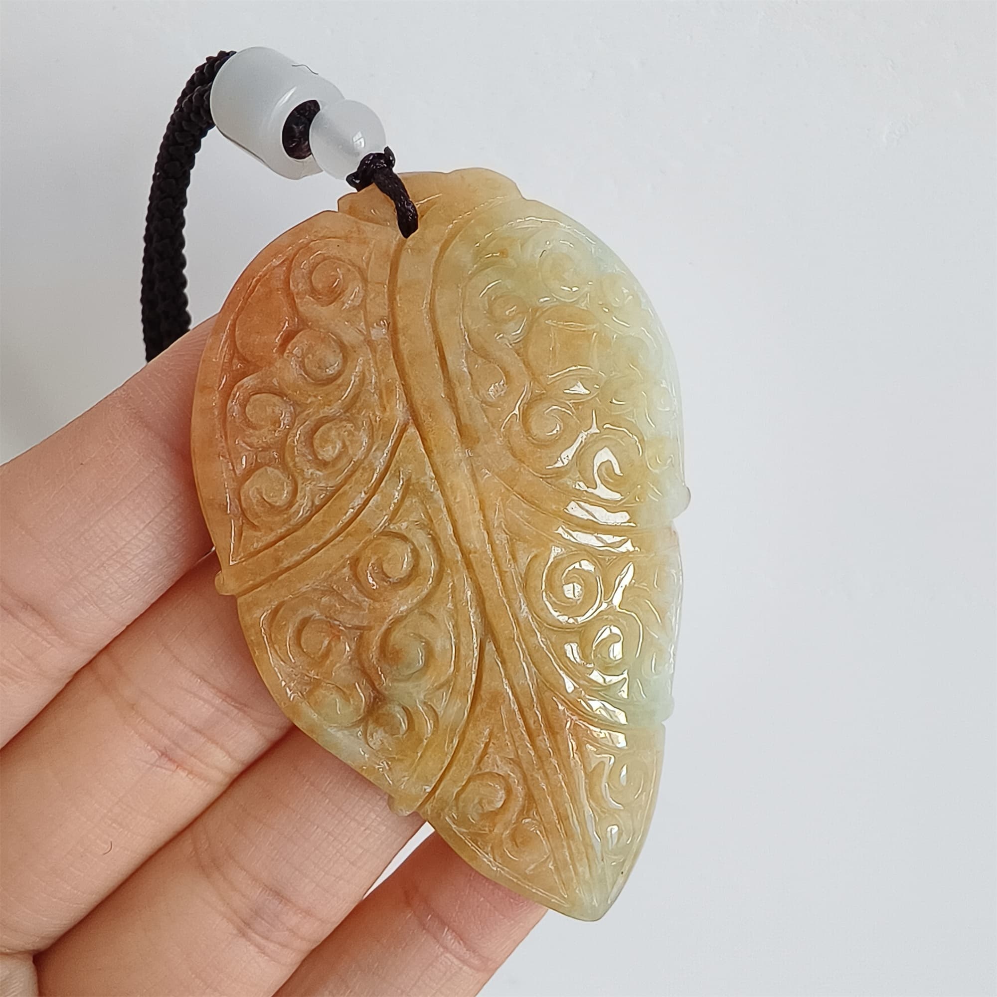 DDP 60mm Natural Certificated Yellow Green Burmese Jadeite Leaf Pendant
