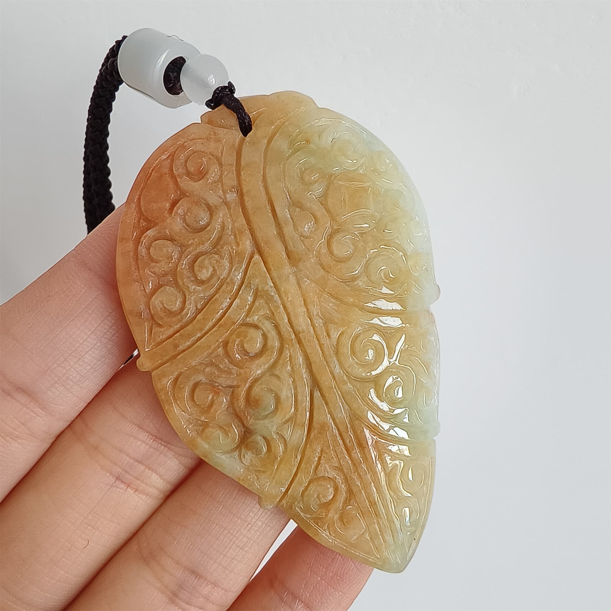 DDP 60mm Natural Certificated Yellow Green Burmese Jadeite Leaf Pendant