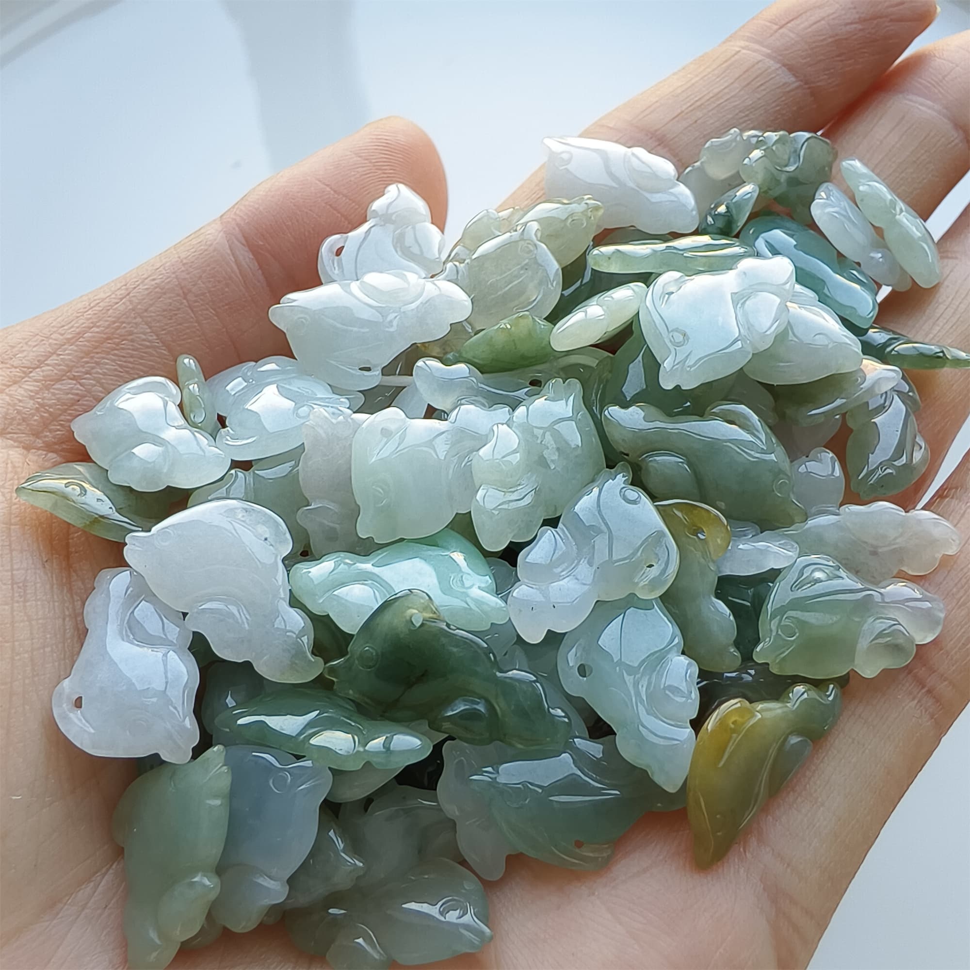 DDP 10pcs 15-19mm Natural Certificated Type A Green White Yellow Burmese Jadeite Dolphin Beads