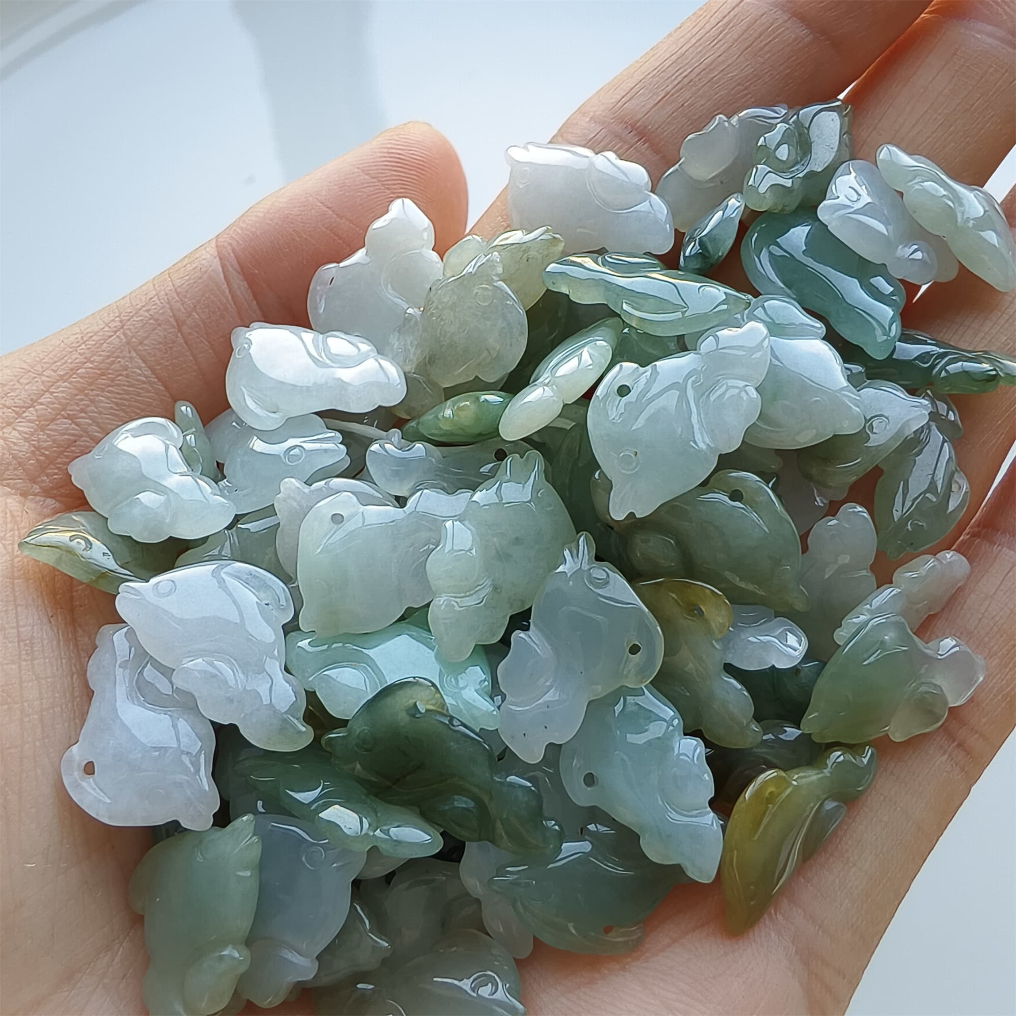 DDP 10pcs 15-19mm Natural Certificated Type A Green White Yellow Burmese Jadeite Dolphin Beads