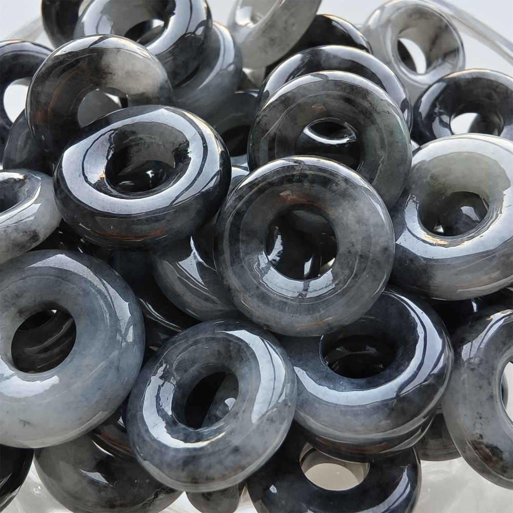 DDP 5pcs 13-17mm Natural Type A Untreated Black Chicken Species Burmese Jadeite Donut And Ring Beads