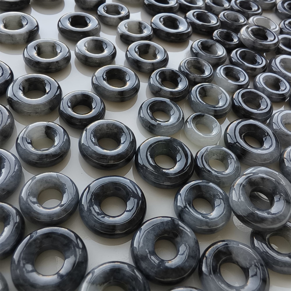 DDP 5pcs 13-17mm Natural Type A Untreated Black Chicken Species Burmese Jadeite Donut And Ring Beads
