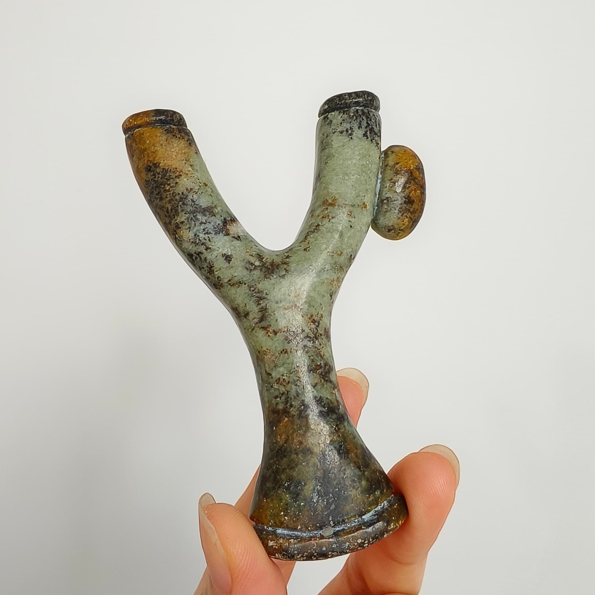 DDP 87mm Natural Green Yellow Genuine Precious Nephrite Jade Carved Slingshot Figurine
