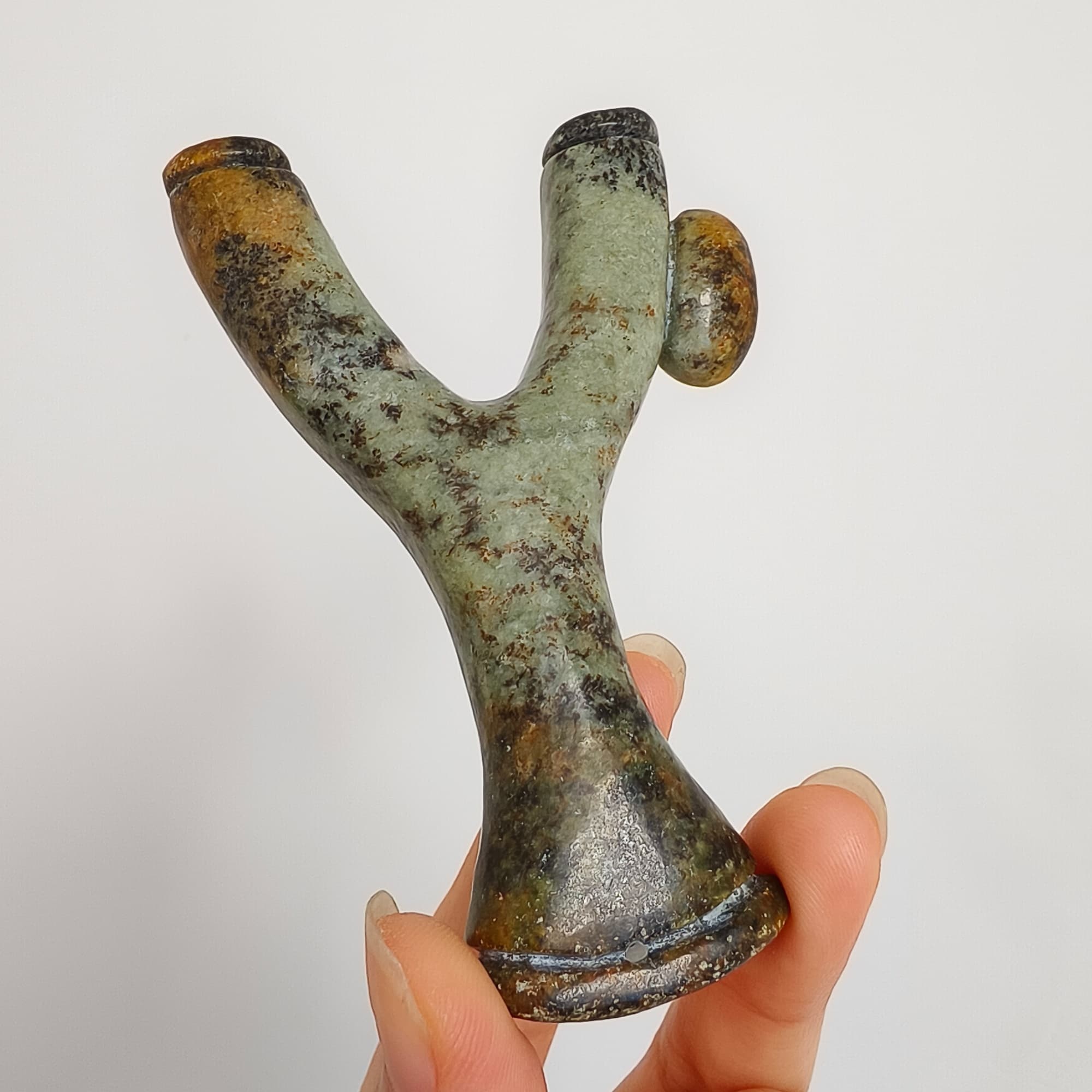 DDP 87mm Natural Green Yellow Genuine Precious Nephrite Jade Carved Slingshot Figurine