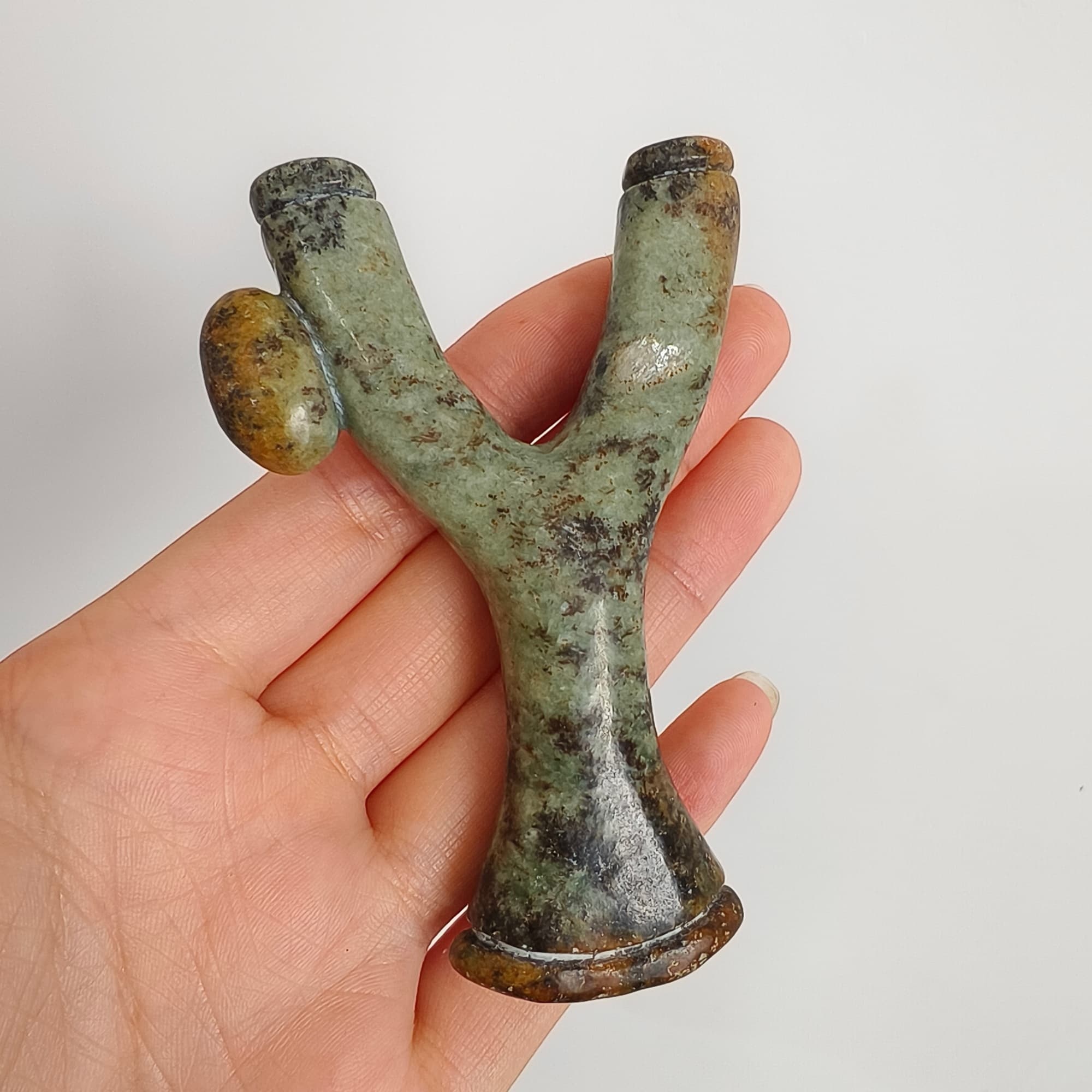 DDP 87mm Natural Green Yellow Genuine Precious Nephrite Jade Carved Slingshot Figurine