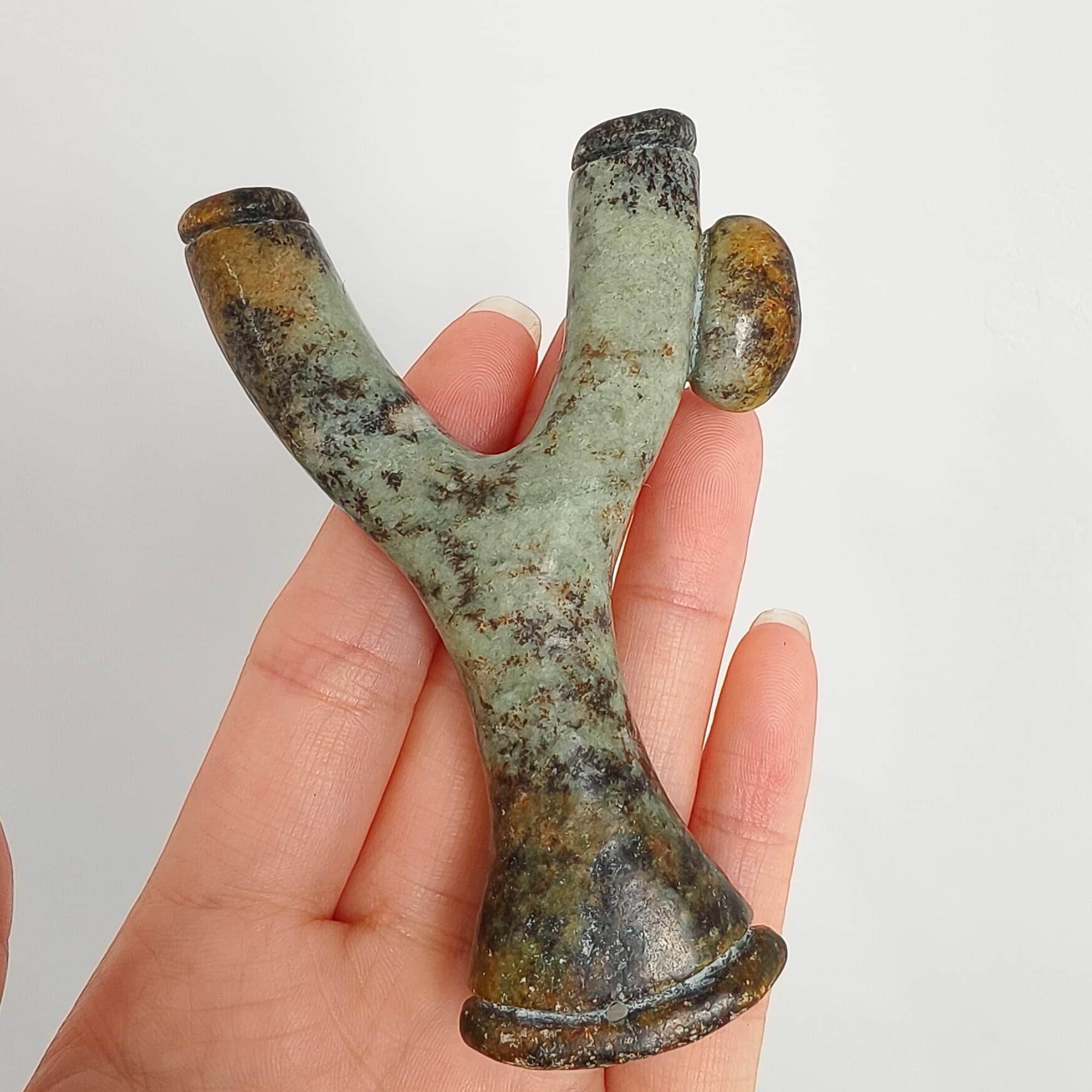 DDP 87mm Natural Green Yellow Genuine Precious Nephrite Jade Carved Slingshot Figurine