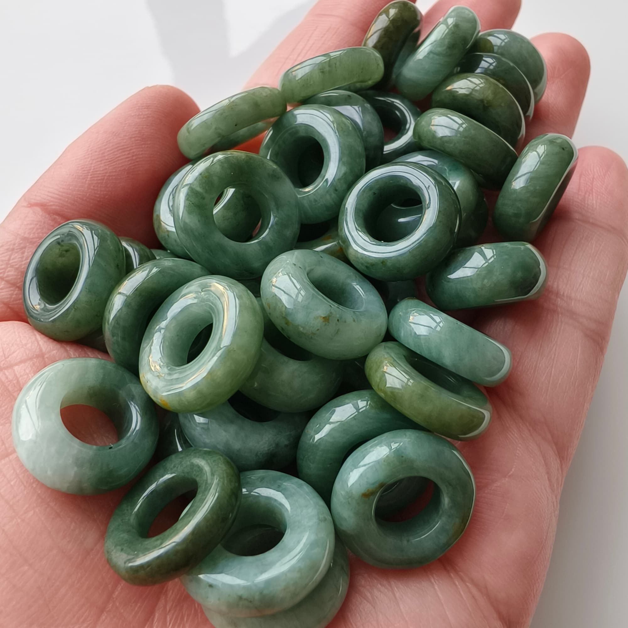 DDP 5pcs 15-16mm Natural Type A Untreated Green Burmese Jadeite Donut And Ring Beads