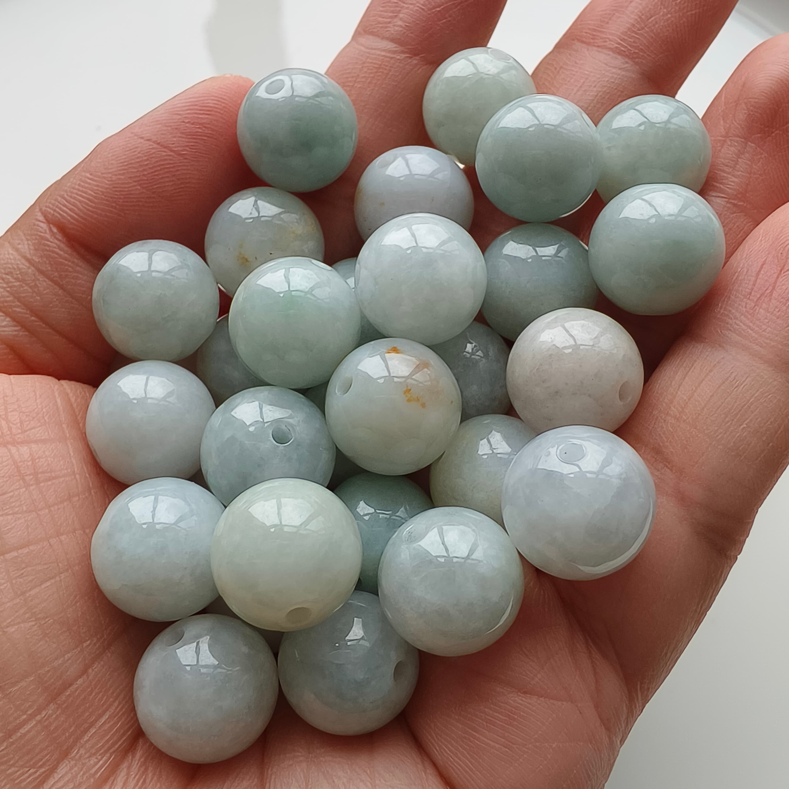 DDP 15pcs 13-13.5mm Natural Type A Green White Burmese Jadeite Round Beads