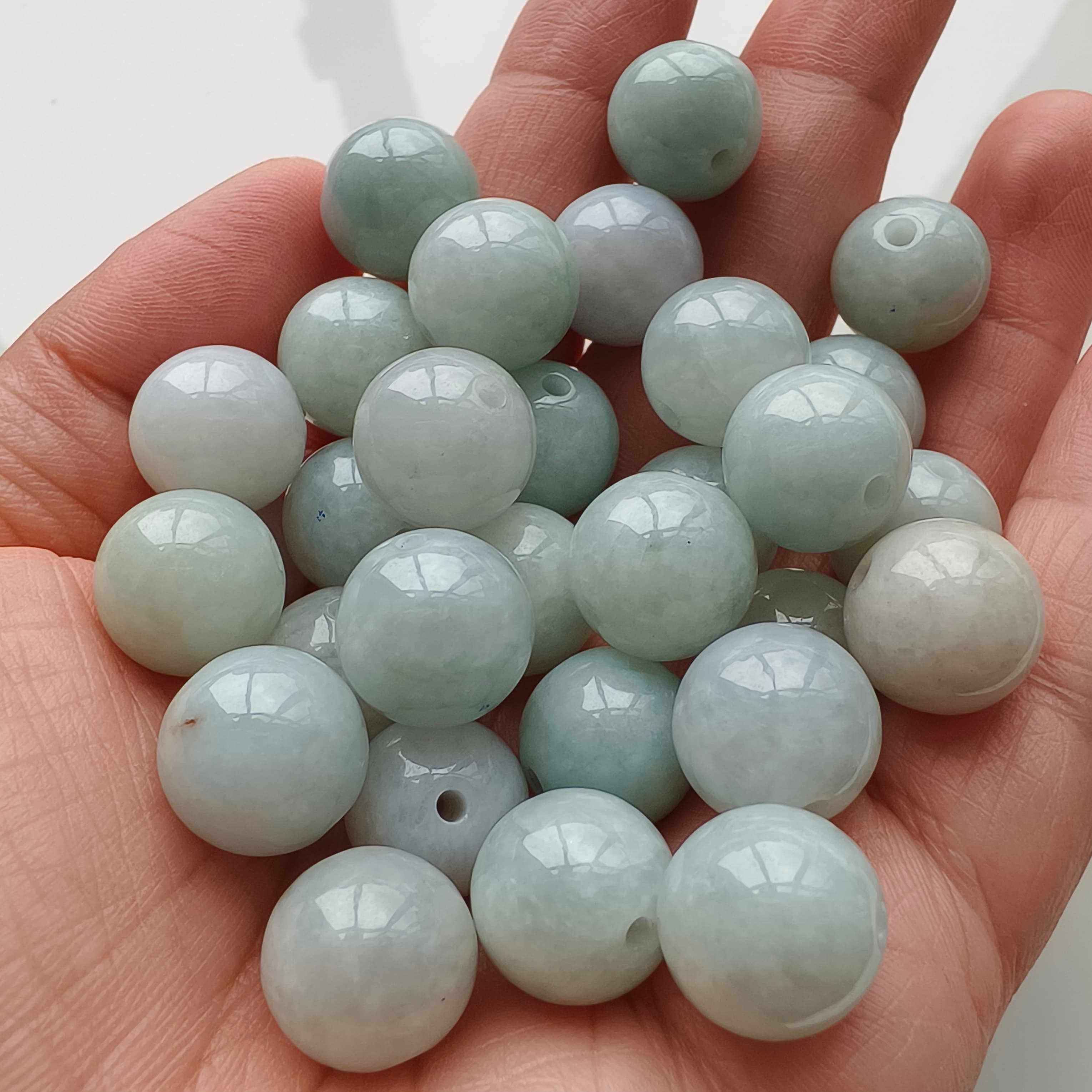 DDP 15pcs 13-13.5mm Natural Type A Green White Burmese Jadeite Round Beads