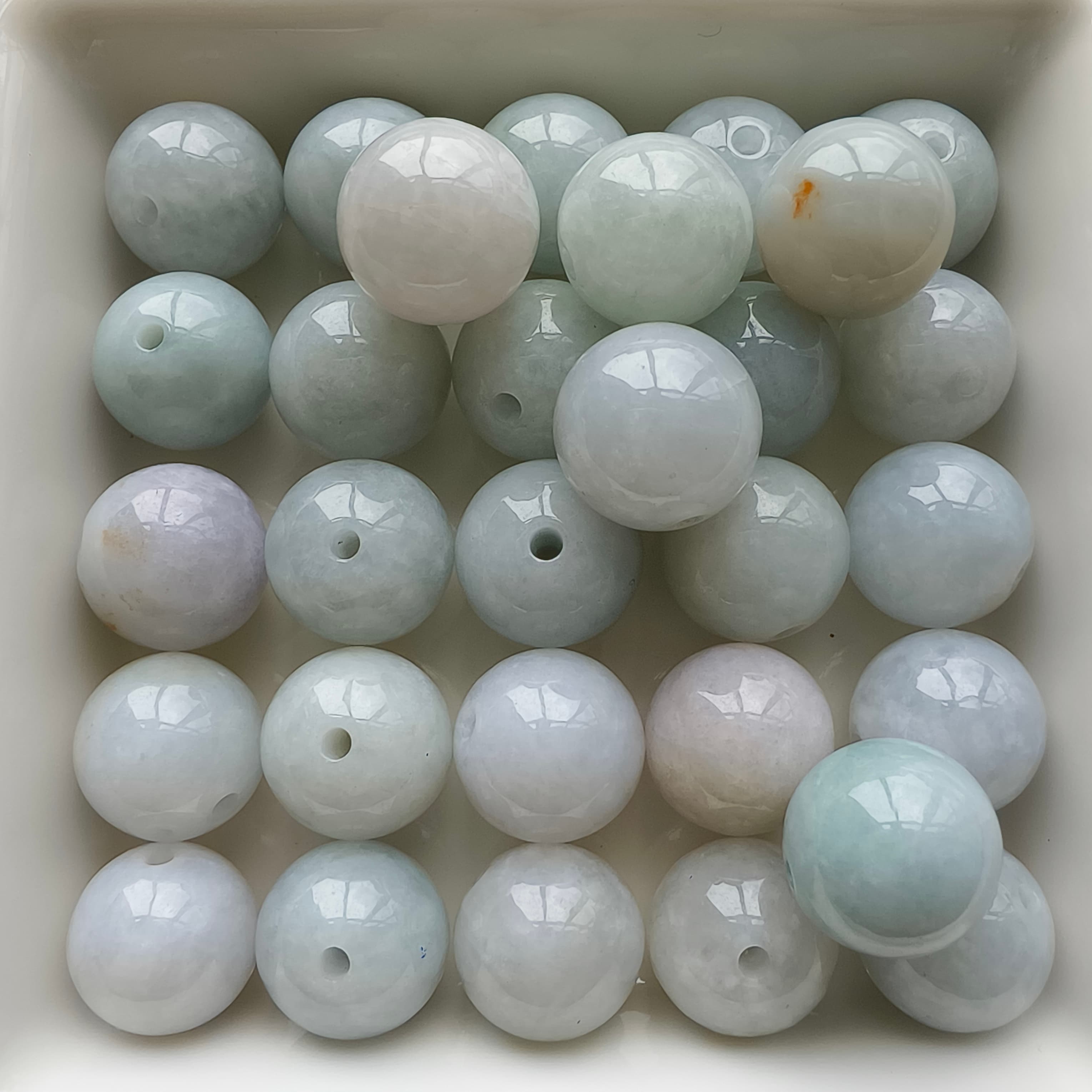 DDP 15pcs 13-13.5mm Natural Type A Green White Burmese Jadeite Round Beads