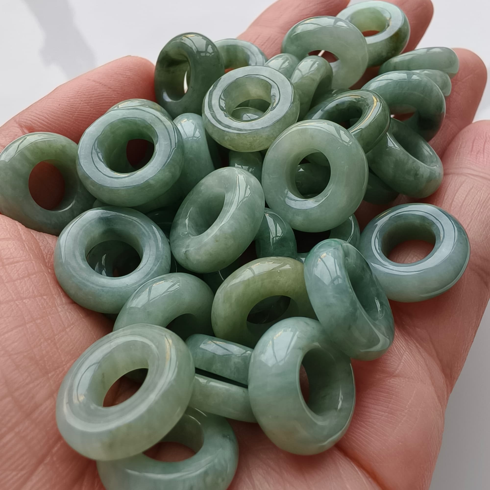 DDP 5pcs 15-16mm Natural Type A Untreated Green Burmese Jadeite Donut And Ring Beads