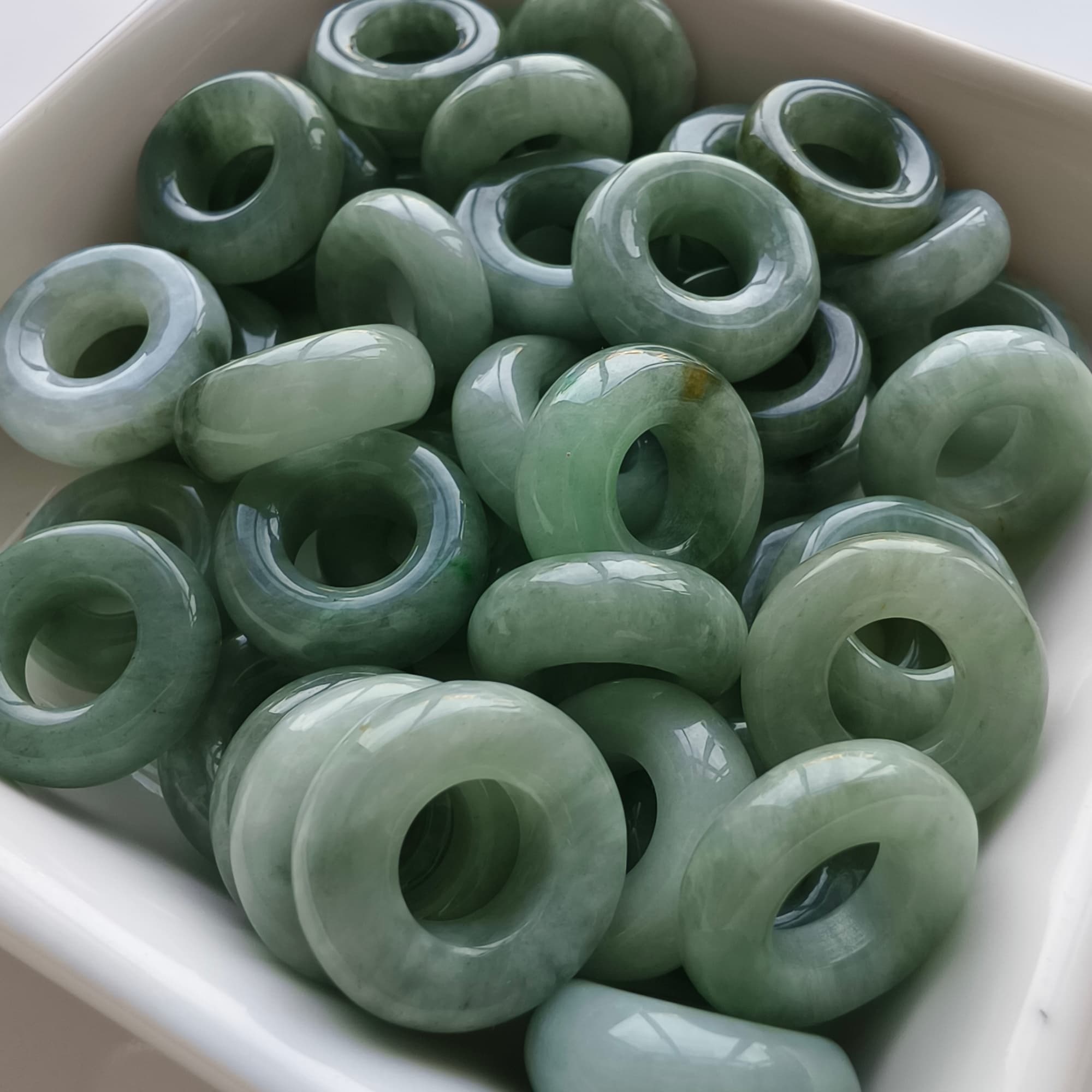 DDP 5pcs 15-16mm Natural Type A Untreated Green Burmese Jadeite Donut And Ring Beads