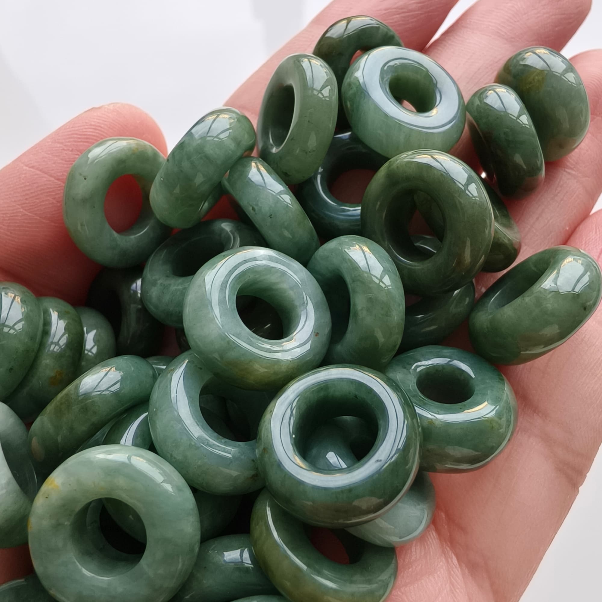 DDP 5pcs 15-16mm Natural Type A Untreated Green Burmese Jadeite Donut And Ring Beads