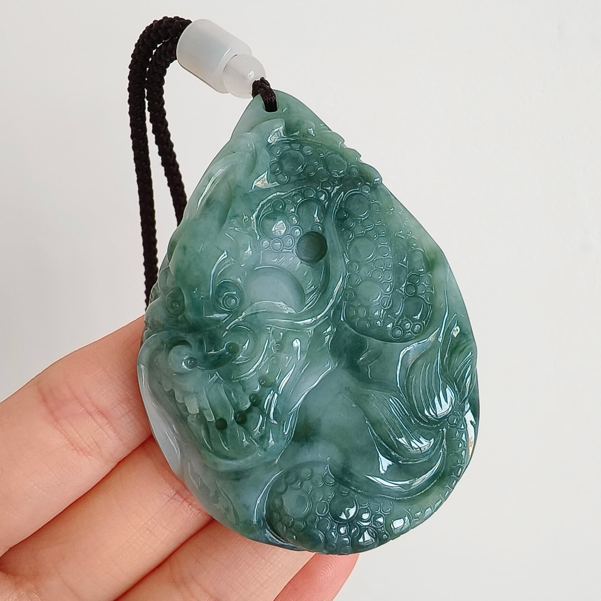 DDP 63mm Natural Type A Untreated Green White Burmese Jadeite Teardrop Pendant With Dragon Carved