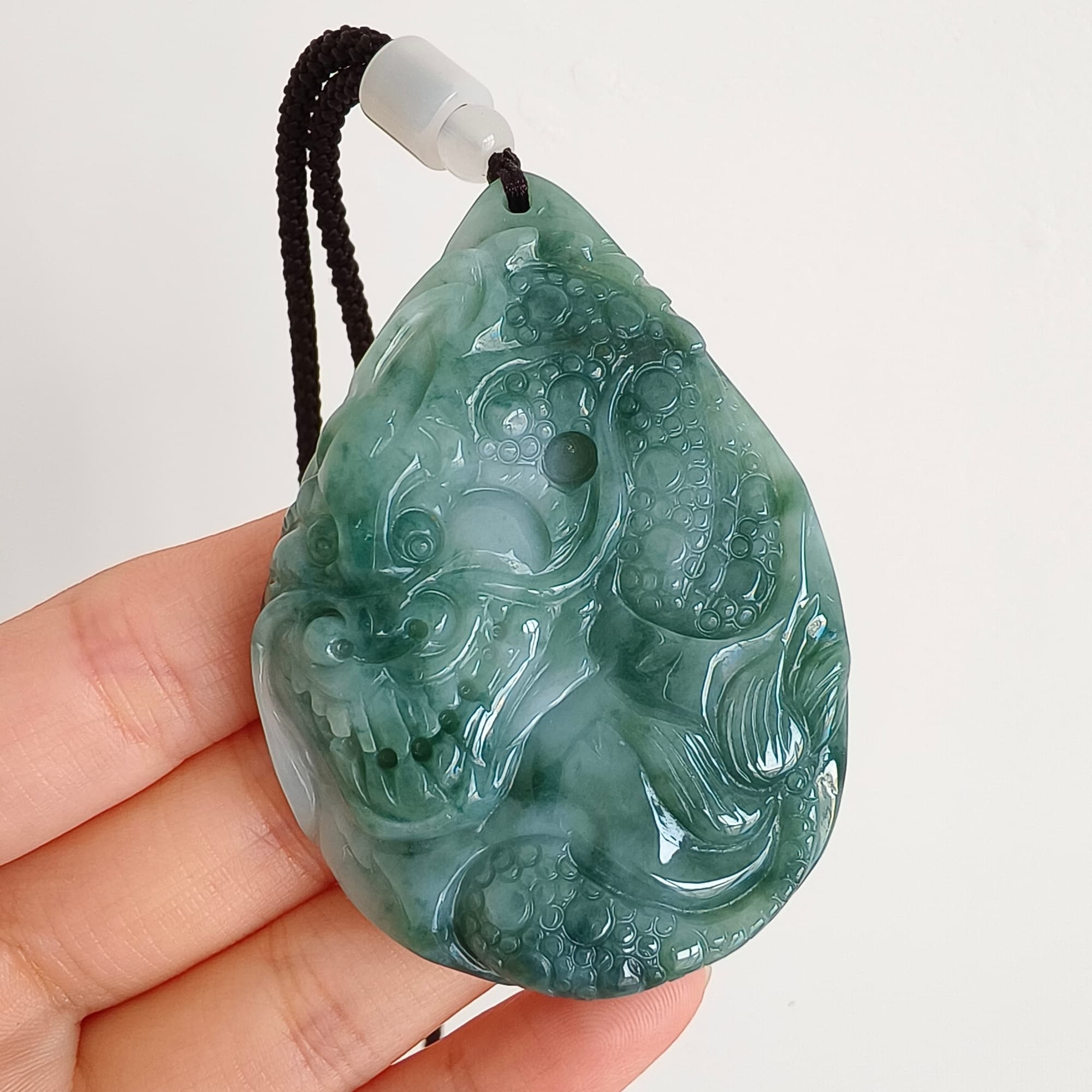 DDP 63mm Natural Type A Untreated Green White Burmese Jadeite Teardrop Pendant With Dragon Carved