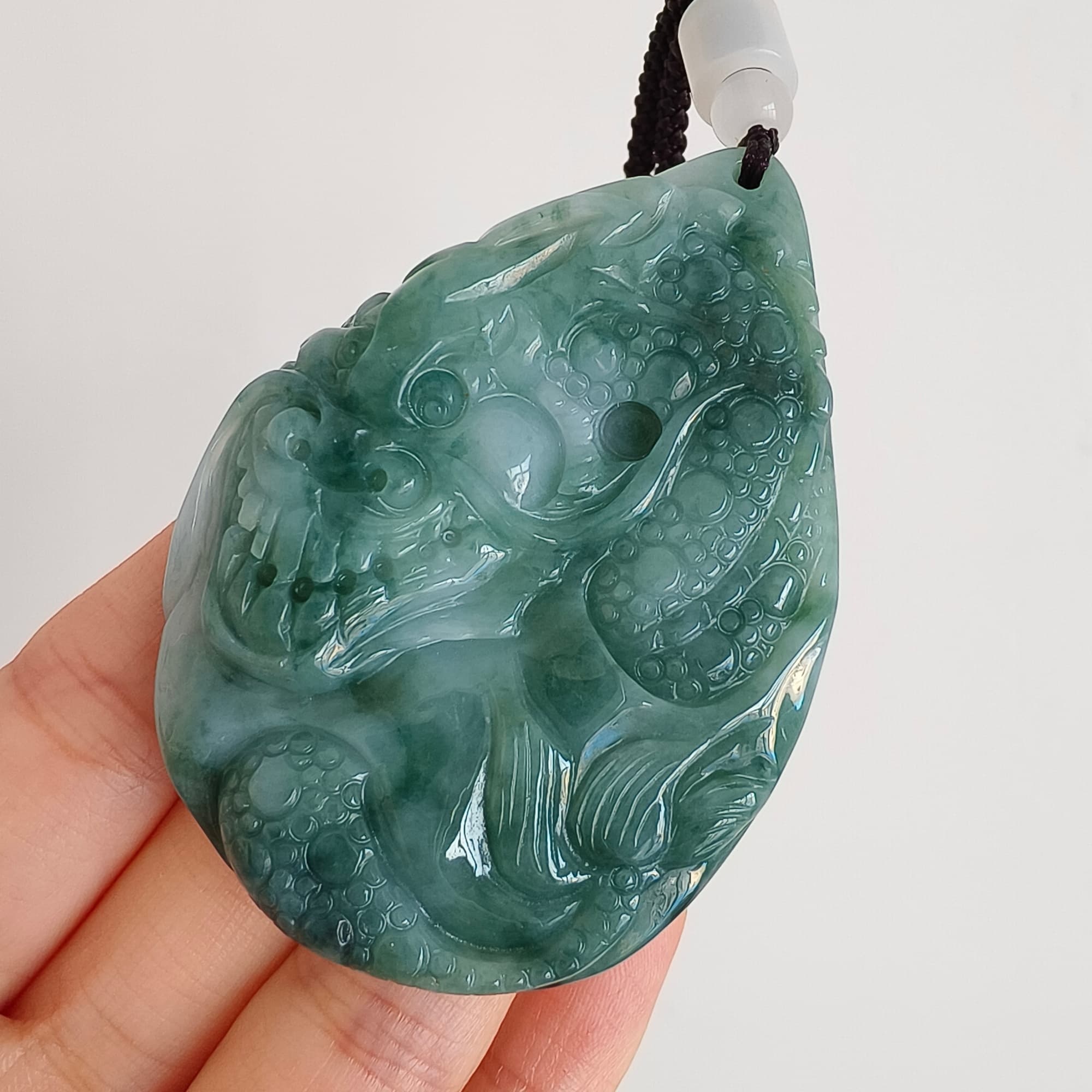 DDP 63mm Natural Type A Untreated Green White Burmese Jadeite Teardrop Pendant With Dragon Carved
