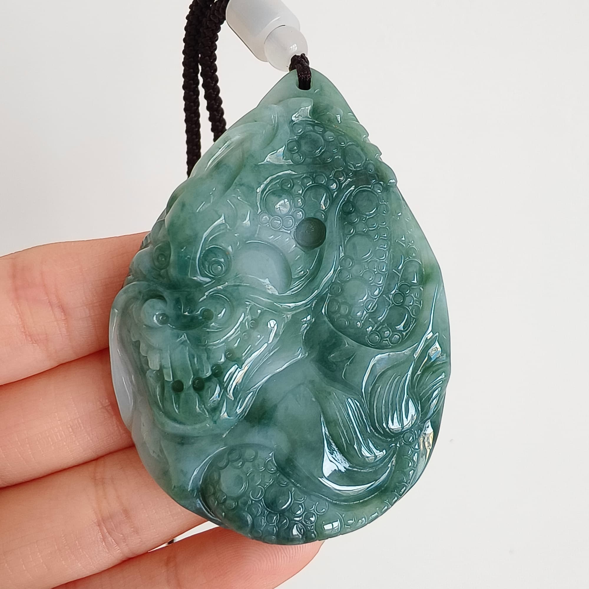 DDP 63mm Natural Type A Untreated Green White Burmese Jadeite Teardrop Pendant With Dragon Carved