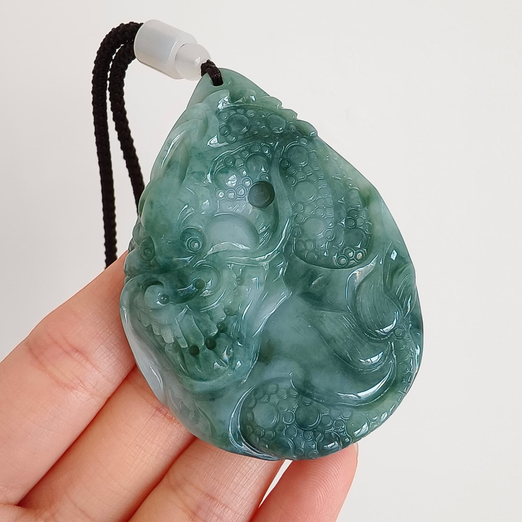DDP 63mm Natural Type A Untreated Green White Burmese Jadeite Teardrop Pendant With Dragon Carved