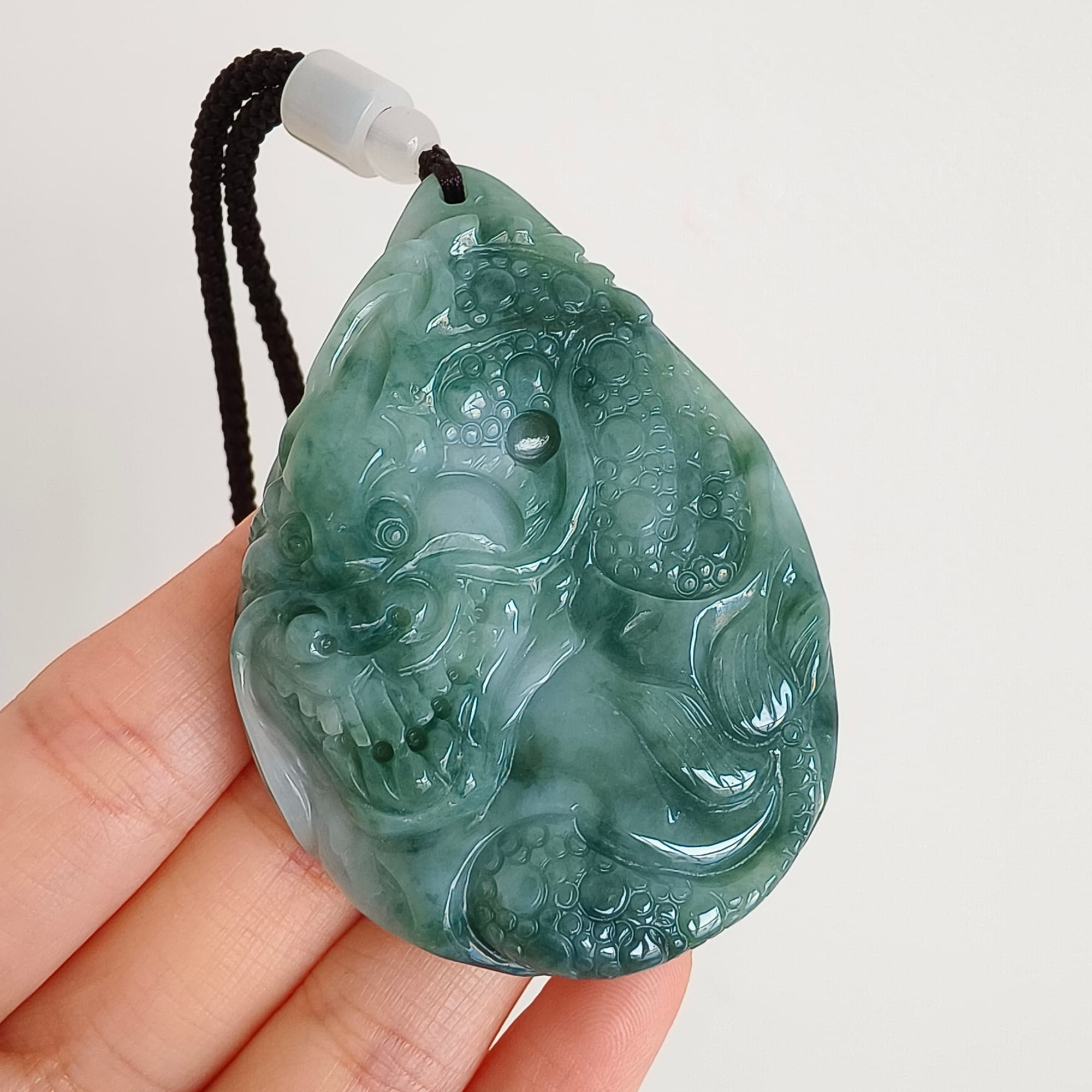 DDP 63mm Natural Type A Untreated Green White Burmese Jadeite Teardrop Pendant With Dragon Carved