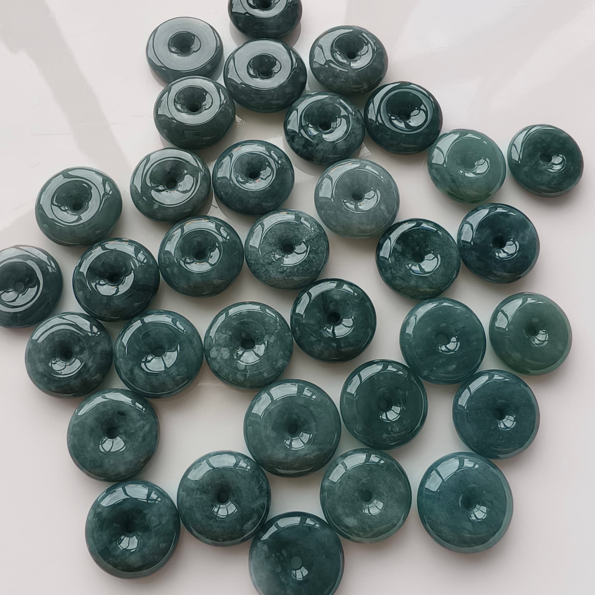 DDP 5pcs 16-17mm Natural Type A Blue Guatemalan Jadeite Safety Buckle Beads