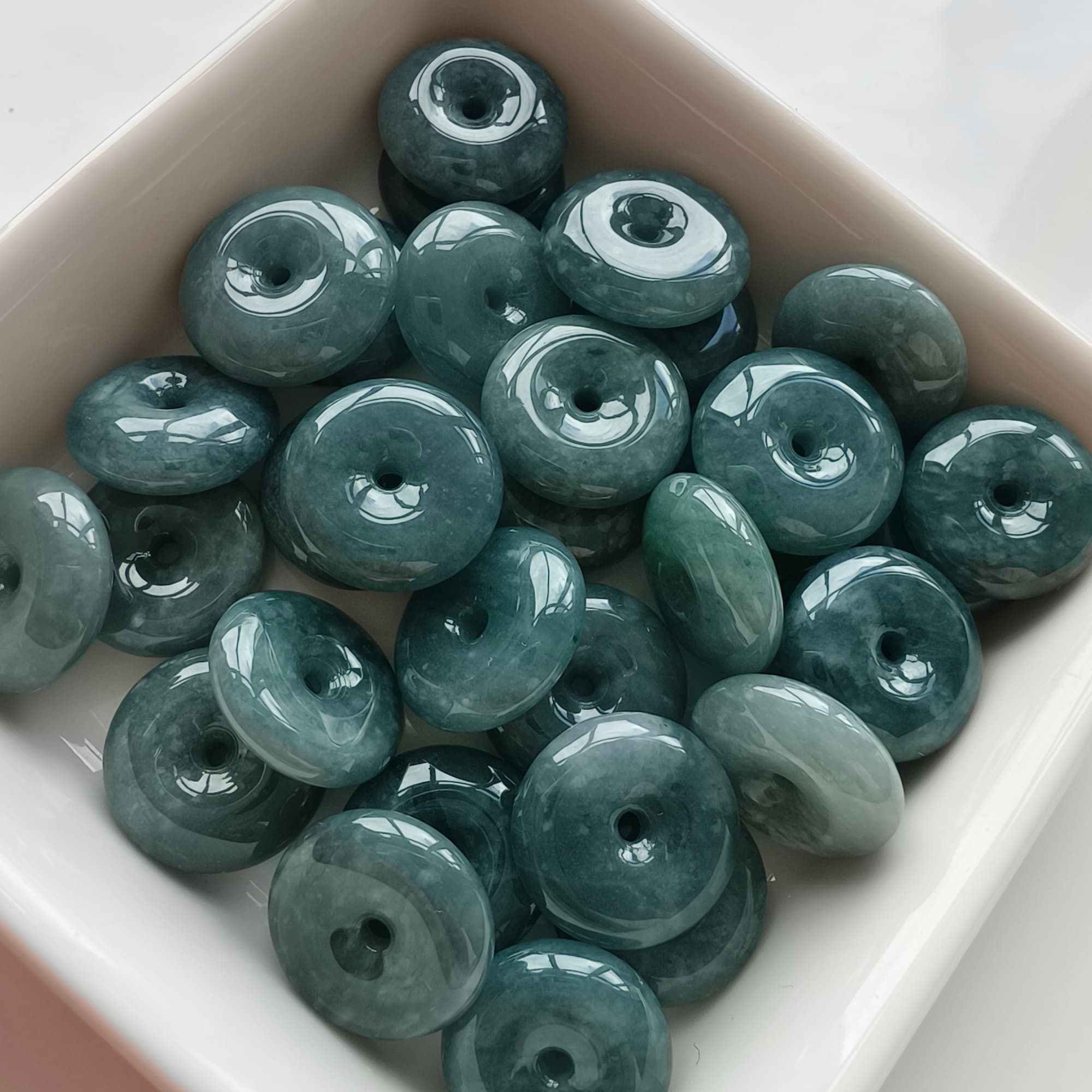 DDP 5pcs 16-17mm Natural Type A Blue Guatemalan Jadeite Safety Buckle Beads