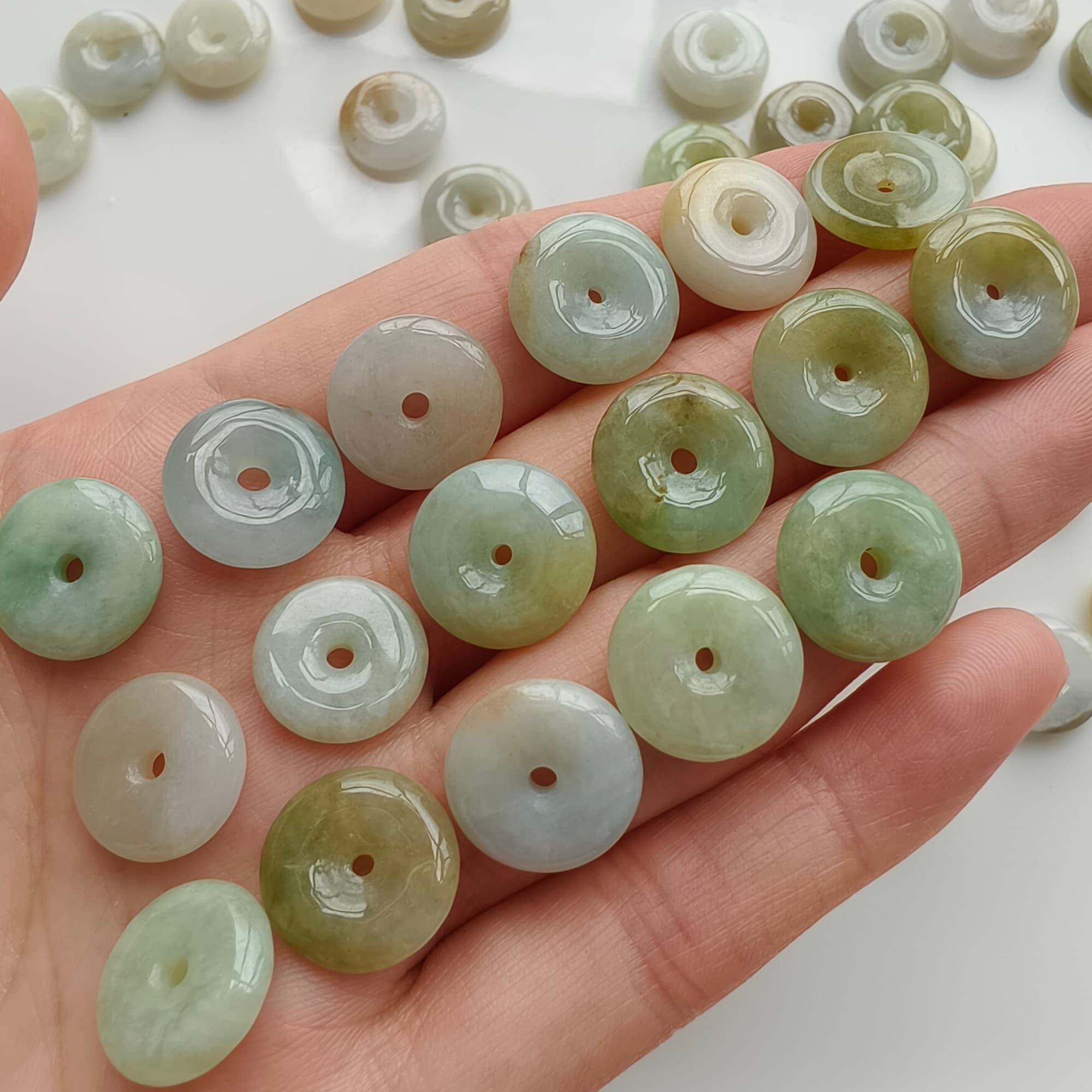 DDP 10pcs 12.5-13mm Natural Certificated Icy Multi Color Burmese Jadeite Safety Buckle Beads