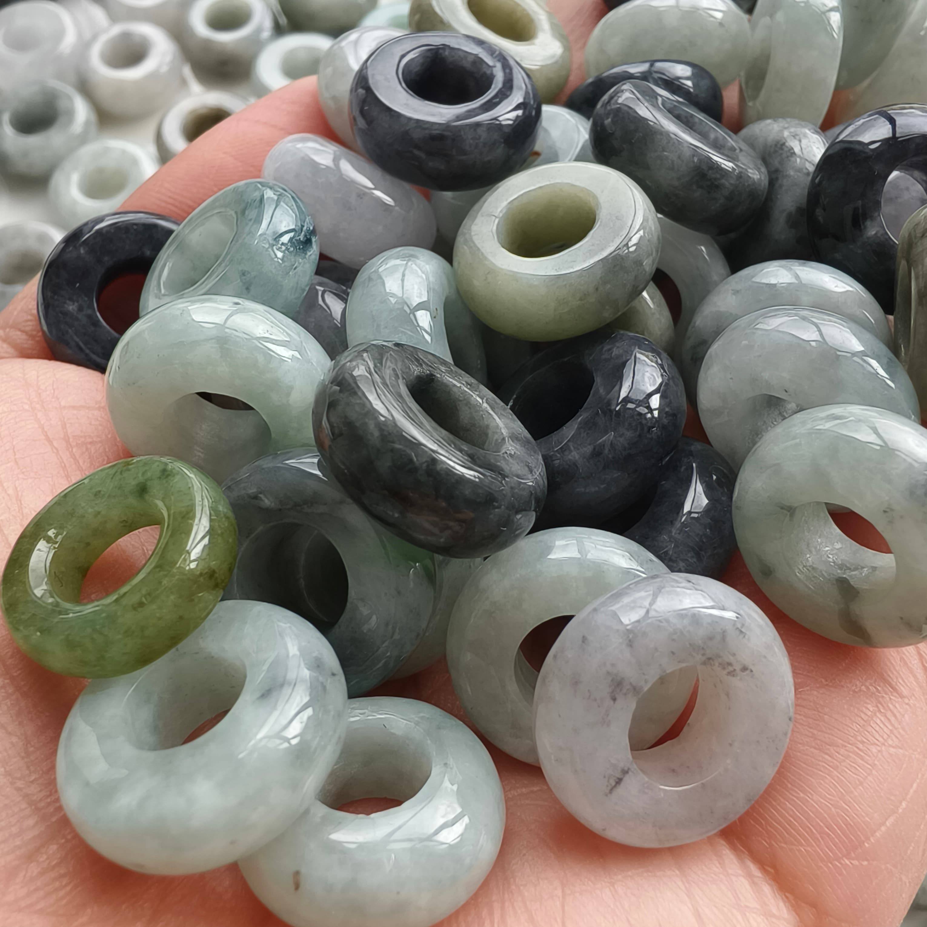 DDP 10pcs 16-17mm Natural Type A Untreated Black Chicken Species Green White Burmese Jadeite Donut And Ring Beads