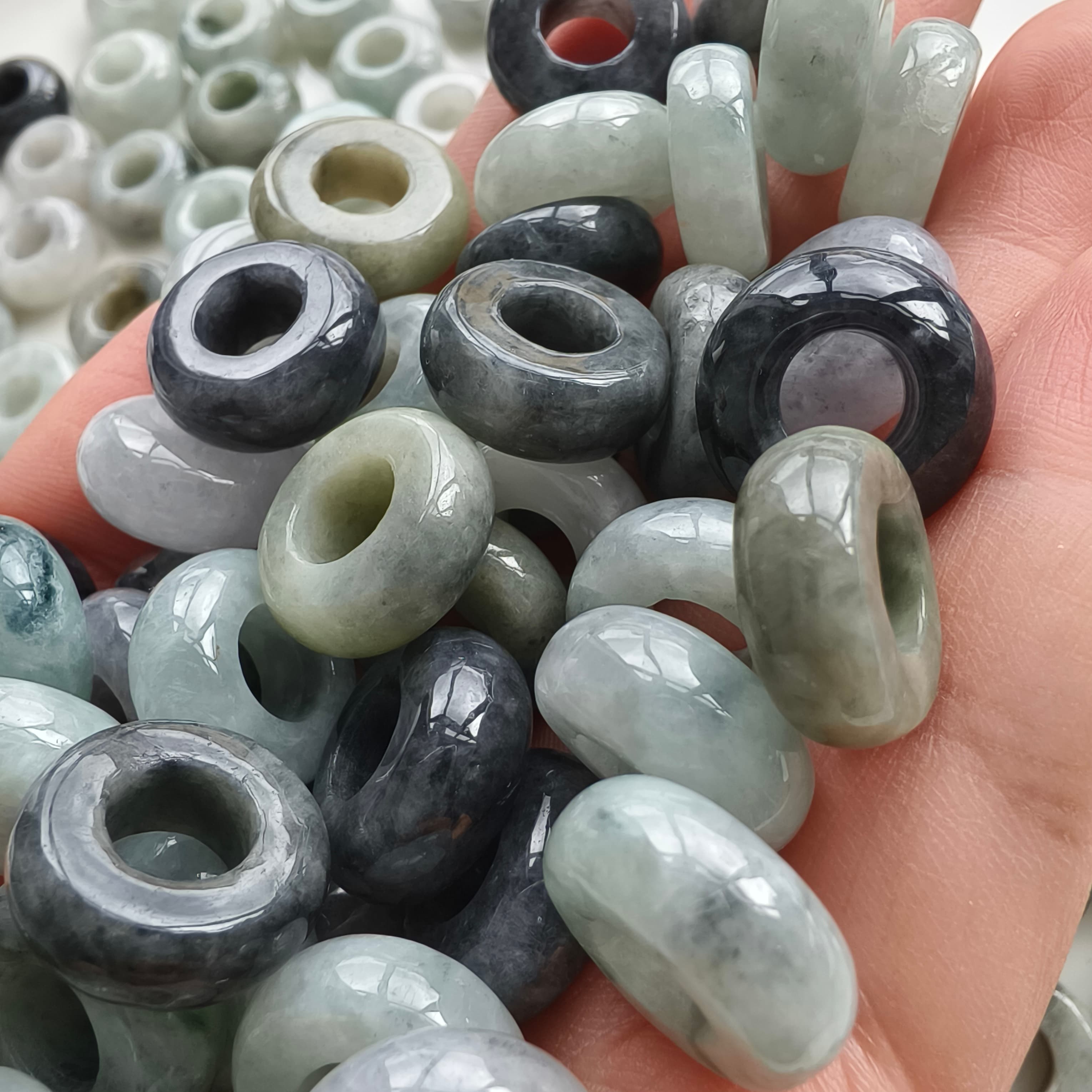 DDP 10pcs 16-17mm Natural Type A Untreated Black Chicken Species Green White Burmese Jadeite Donut And Ring Beads
