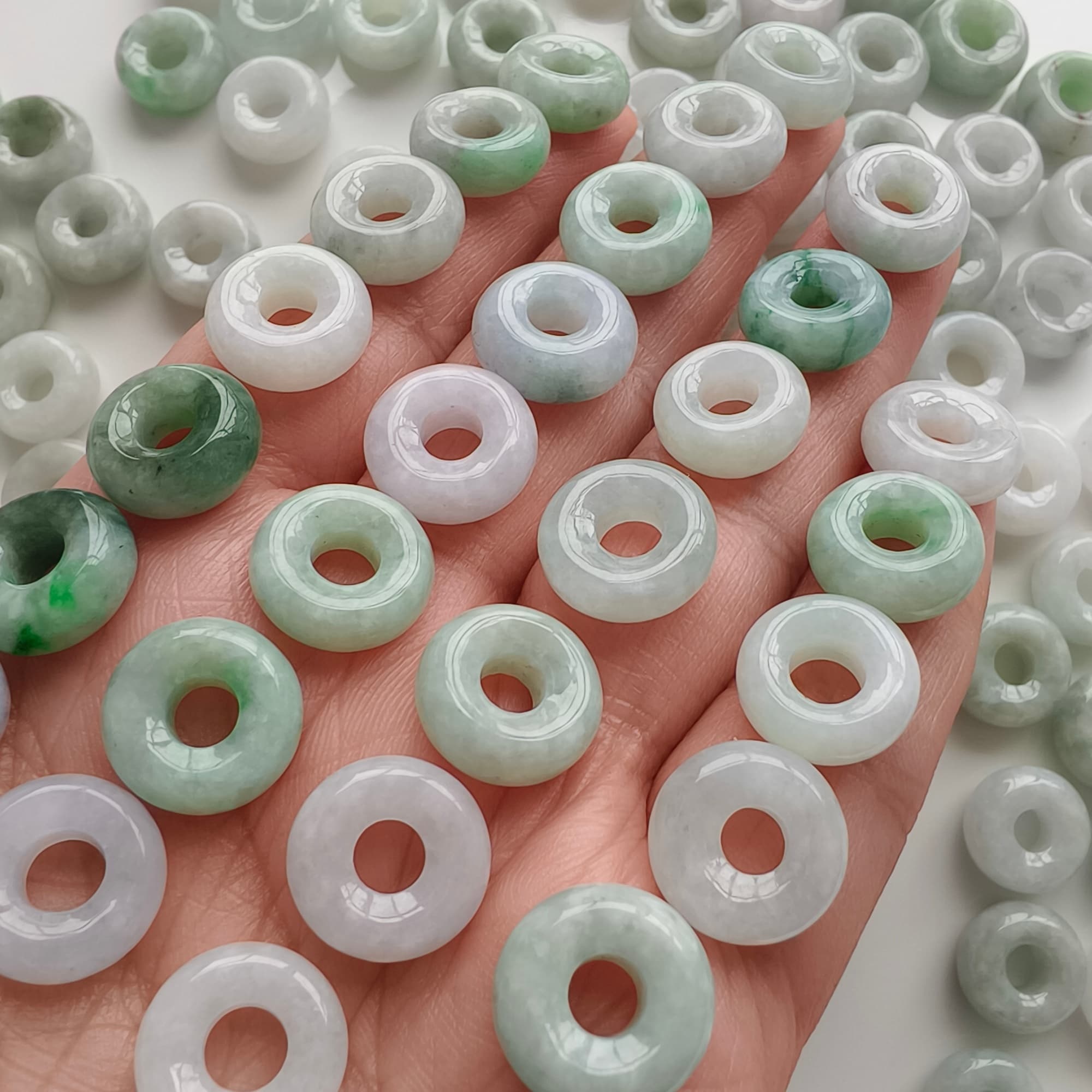 DDP 5pcs 12.5-13.5mm Natural Type A Untreated Black Chicken Species Green White Burmese Jadeite Donut And Ring Beads
