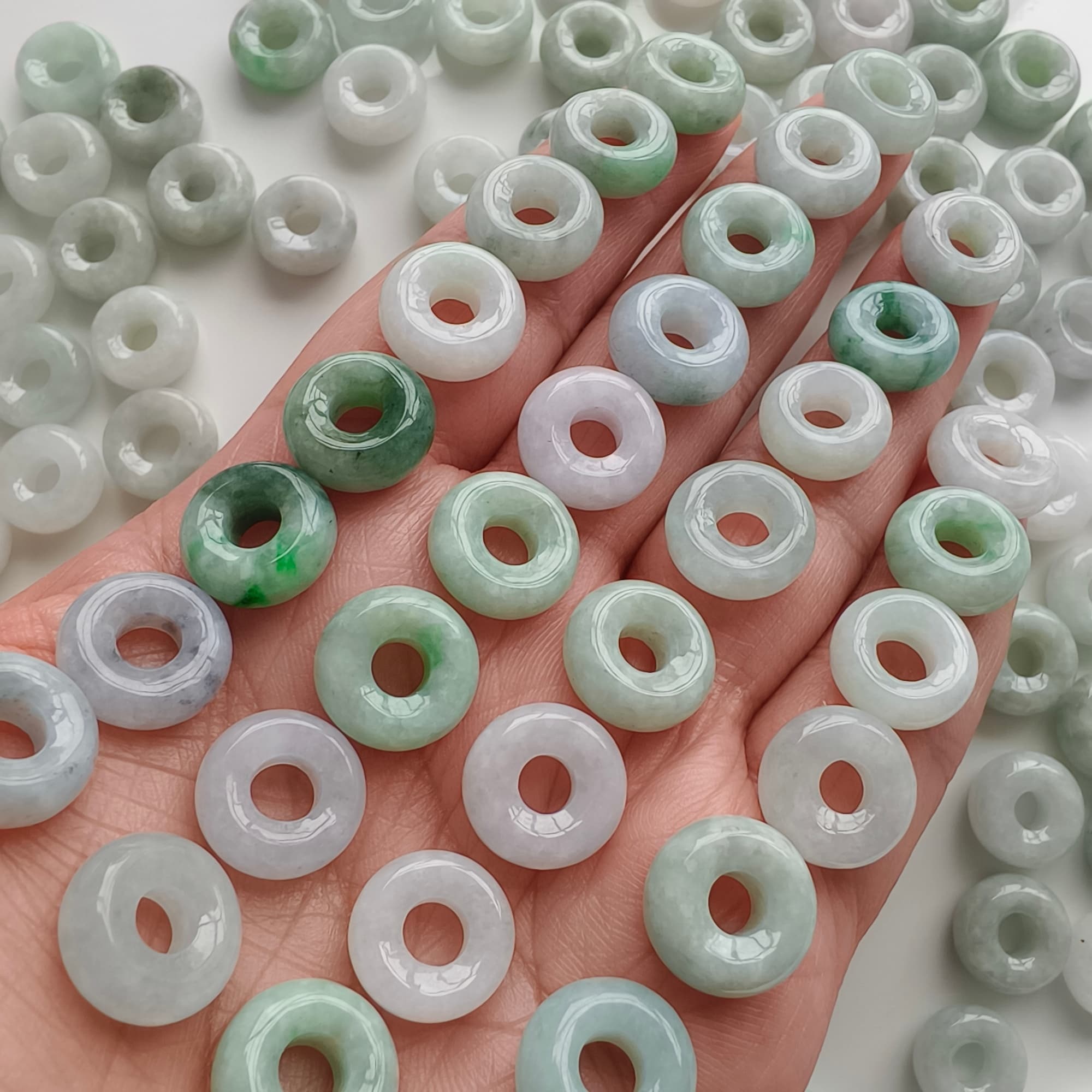 DDP 5pcs 12.5-13.5mm Natural Type A Untreated Black Chicken Species Green White Burmese Jadeite Donut And Ring Beads