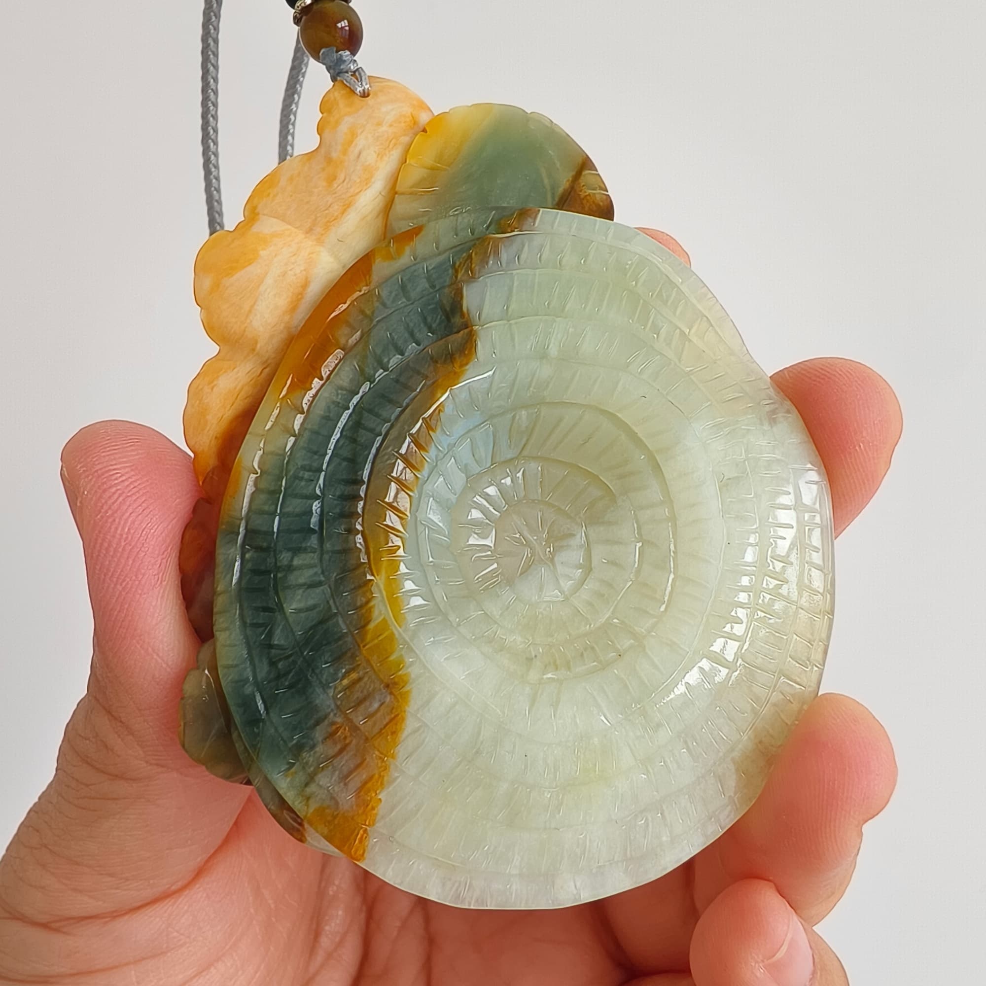 DDP 79mm Unique Certificated Untreated Natural Green Yellow Serpentine Jade Filigree Bird And Flowers Pendant
