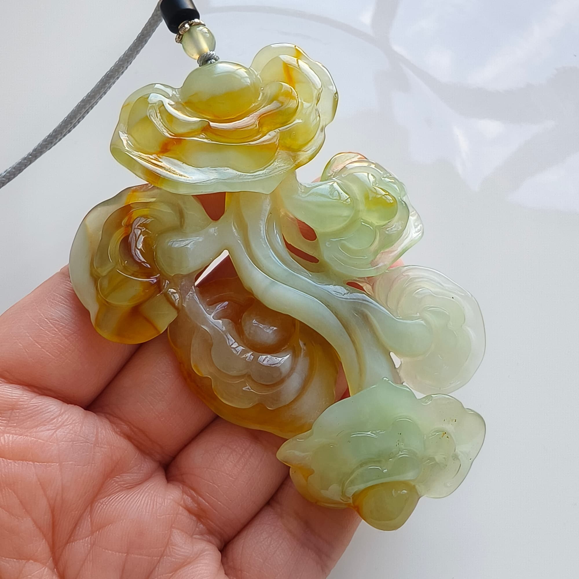 DDP 87.5mm Unique Certificated Untreated Natural Green Yellow Serpentine Jade Ganoderma Lucidum Pendant
