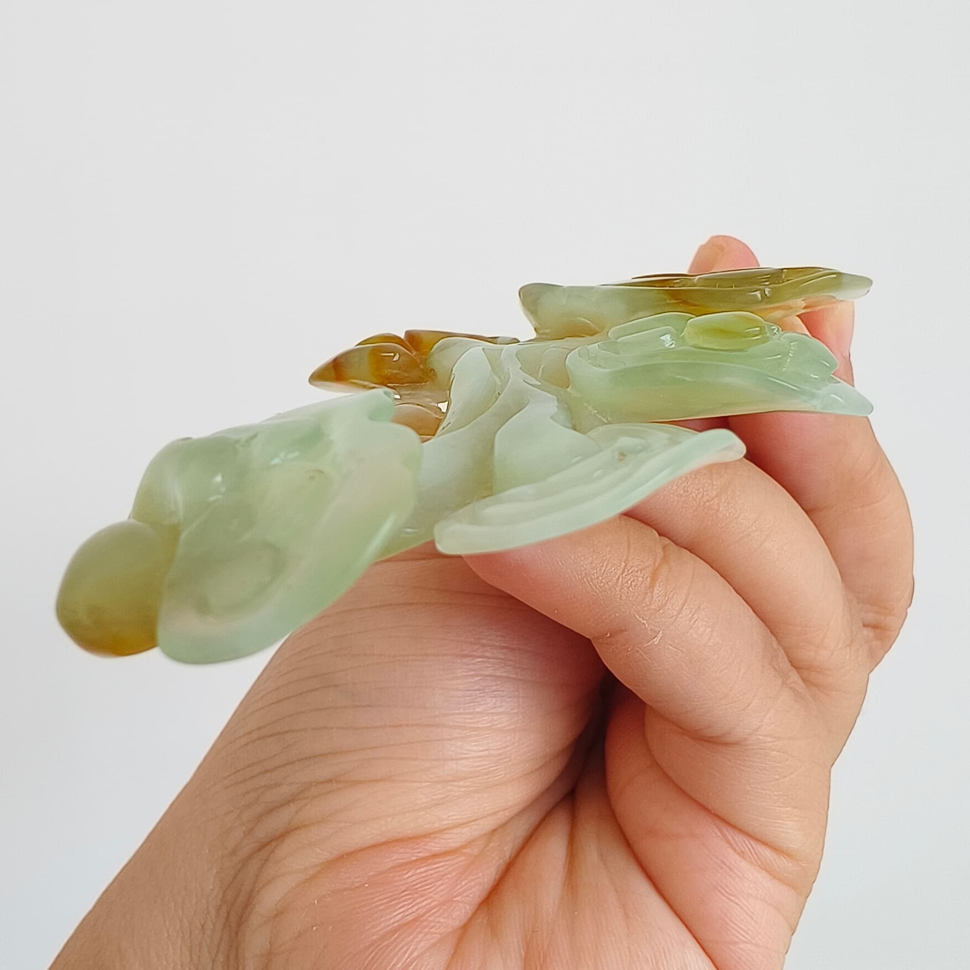 DDP 87.5mm Unique Certificated Untreated Natural Green Yellow Serpentine Jade Ganoderma Lucidum Pendant
