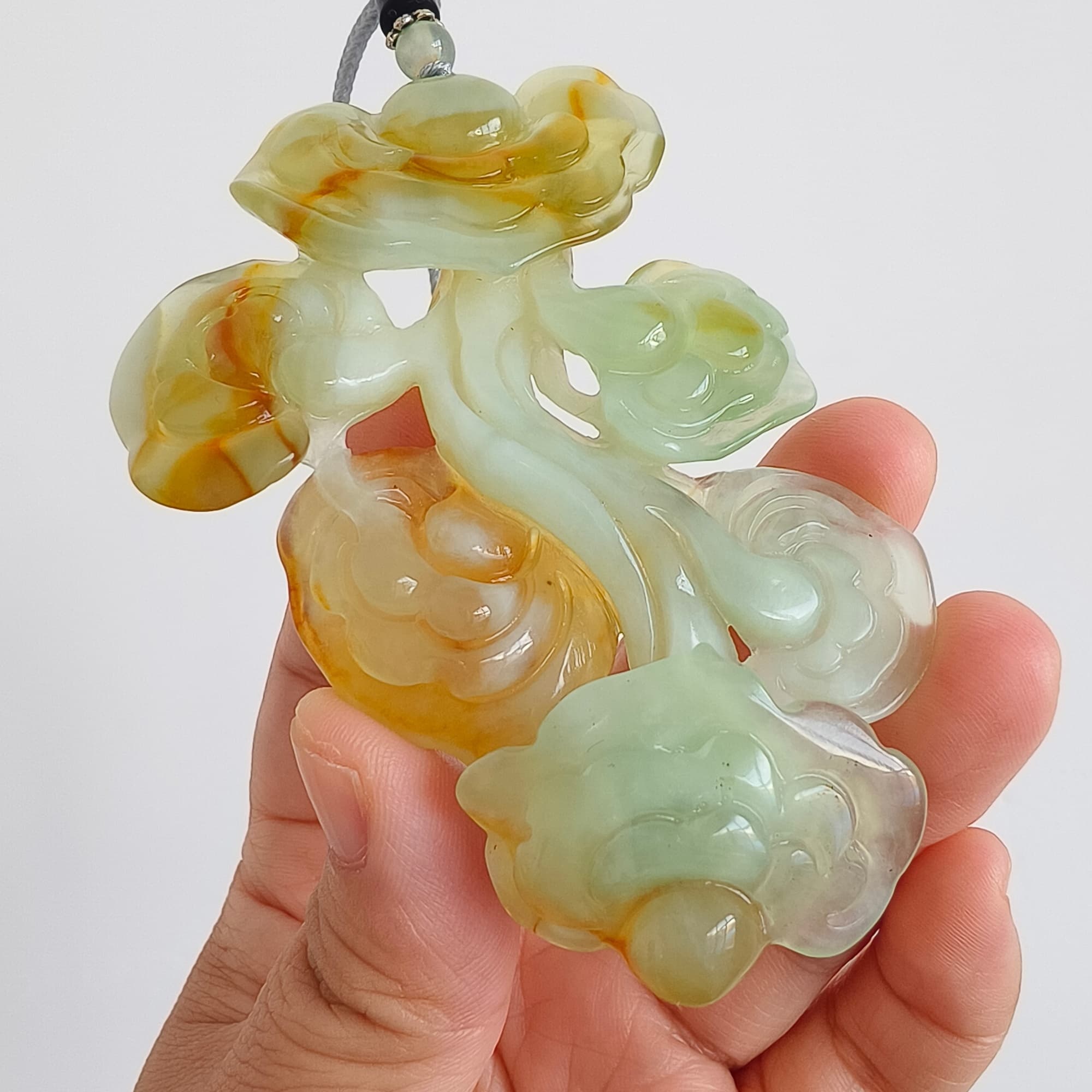 DDP 87.5mm Unique Certificated Untreated Natural Green Yellow Serpentine Jade Ganoderma Lucidum Pendant