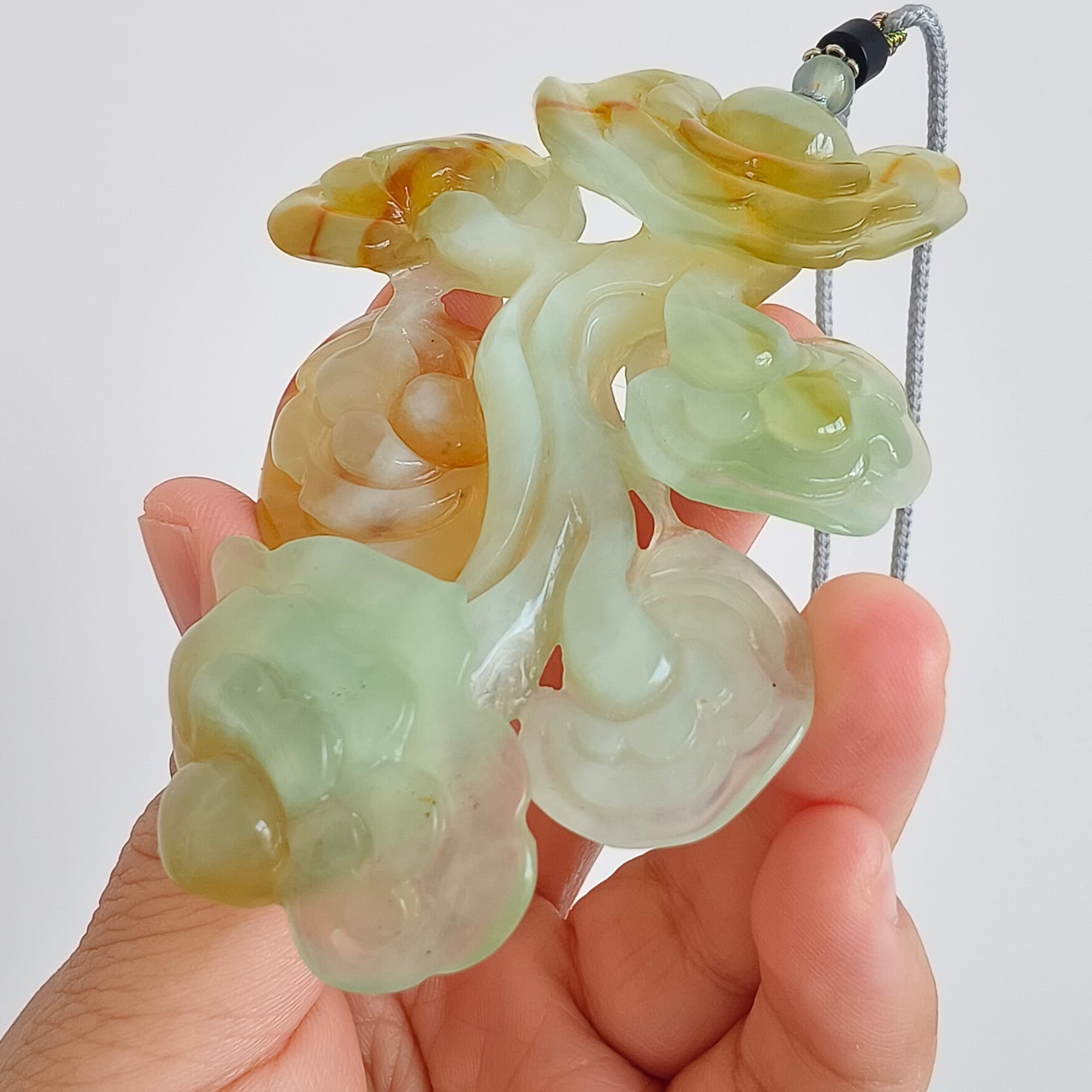 DDP 87.5mm Unique Certificated Untreated Natural Green Yellow Serpentine Jade Ganoderma Lucidum Pendant