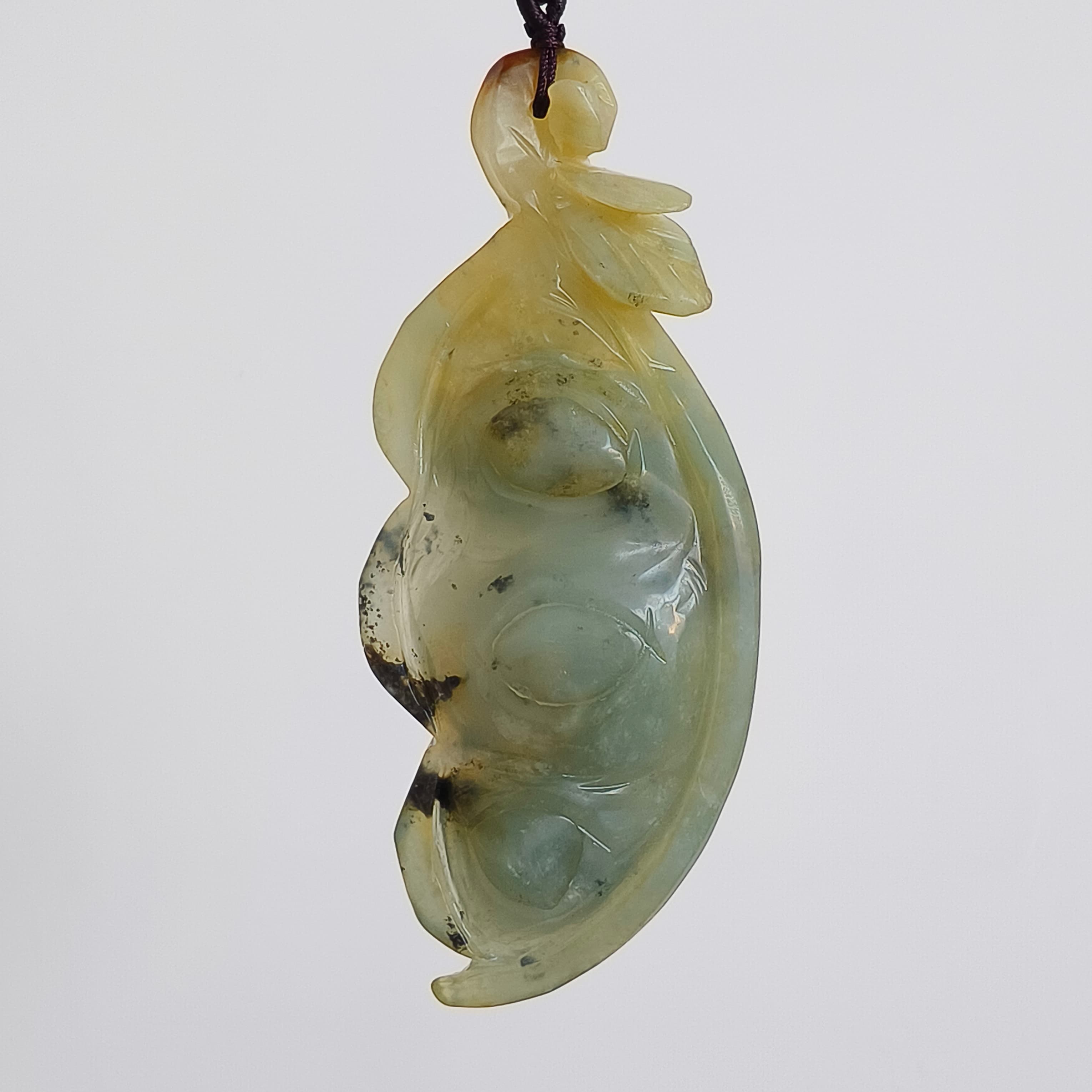 DDP 103mm Unique Certificated Untreated Natural Green Yellow Serpentine Jade Pea Pod Pendant