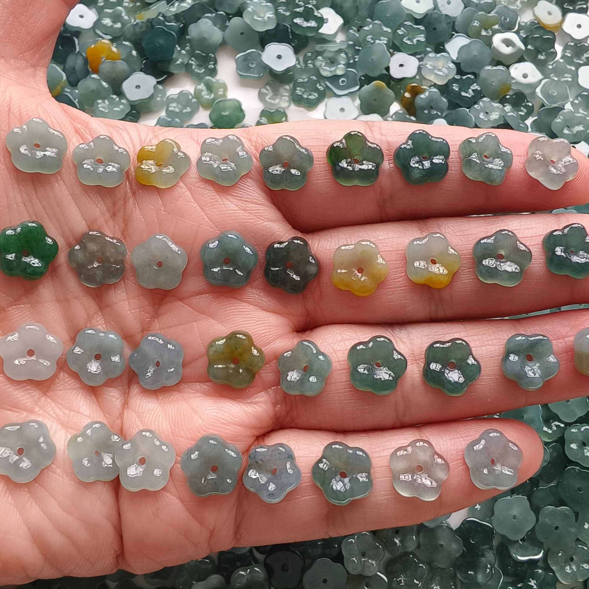 DDP 10pcs 9-10mm Natural Type A Blue Yellow Guatemalan Jadeite Flower Beads