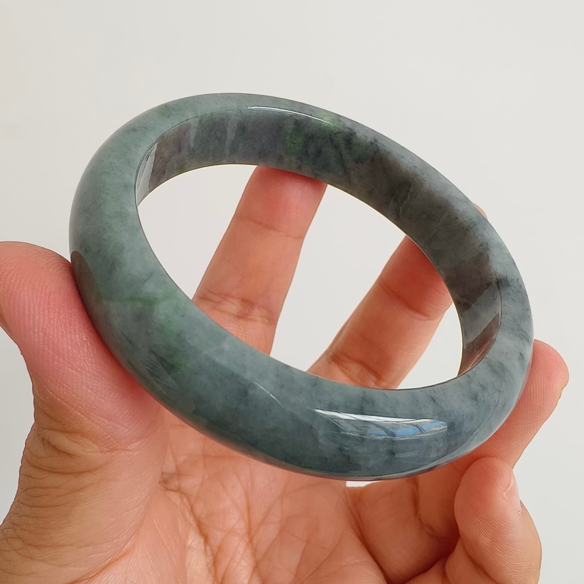 DDP 57.5mm Natural Type A Black Chicken Species Burmese Jadeite Round Band Bangle
