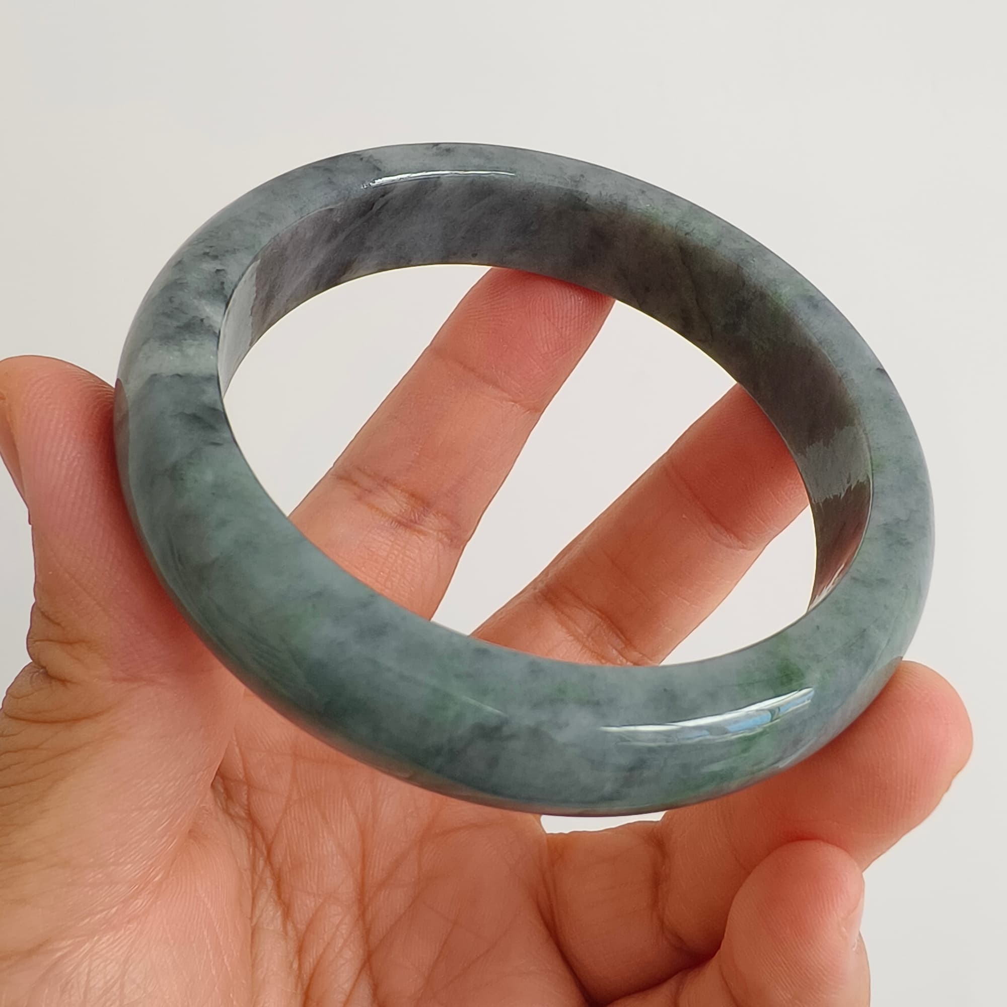 DDP 57.5mm Natural Type A Black Chicken Species Burmese Jadeite Round Band Bangle