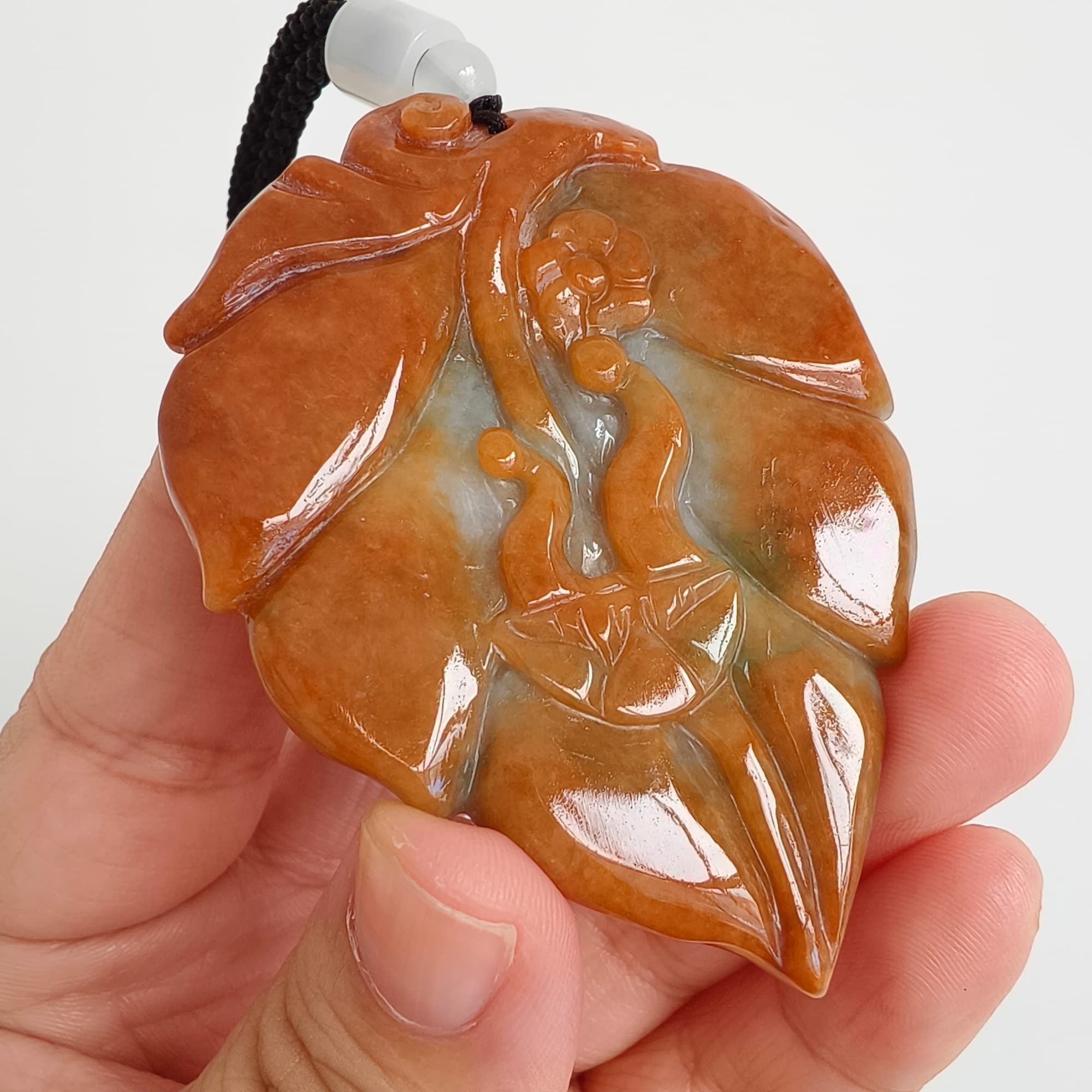 DDP 65.5mm Natural Certificated Red Burmese Jadeite Leaf Pendant With 悟道 Carved
