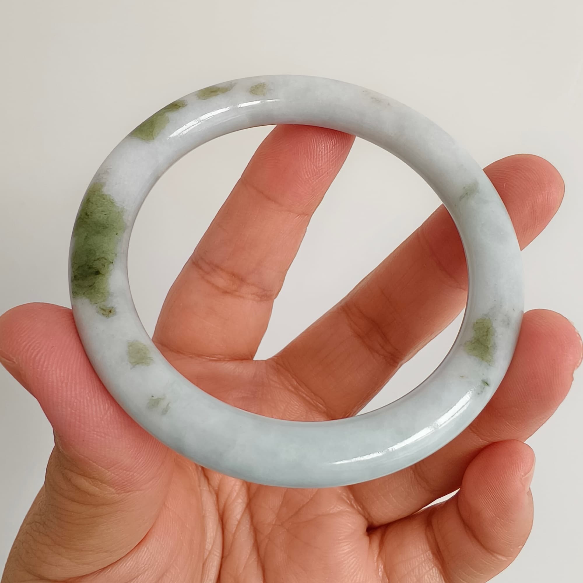 DDP 52.3mm Natural Type A White Green Burmese Jadeite Round Band Bangle