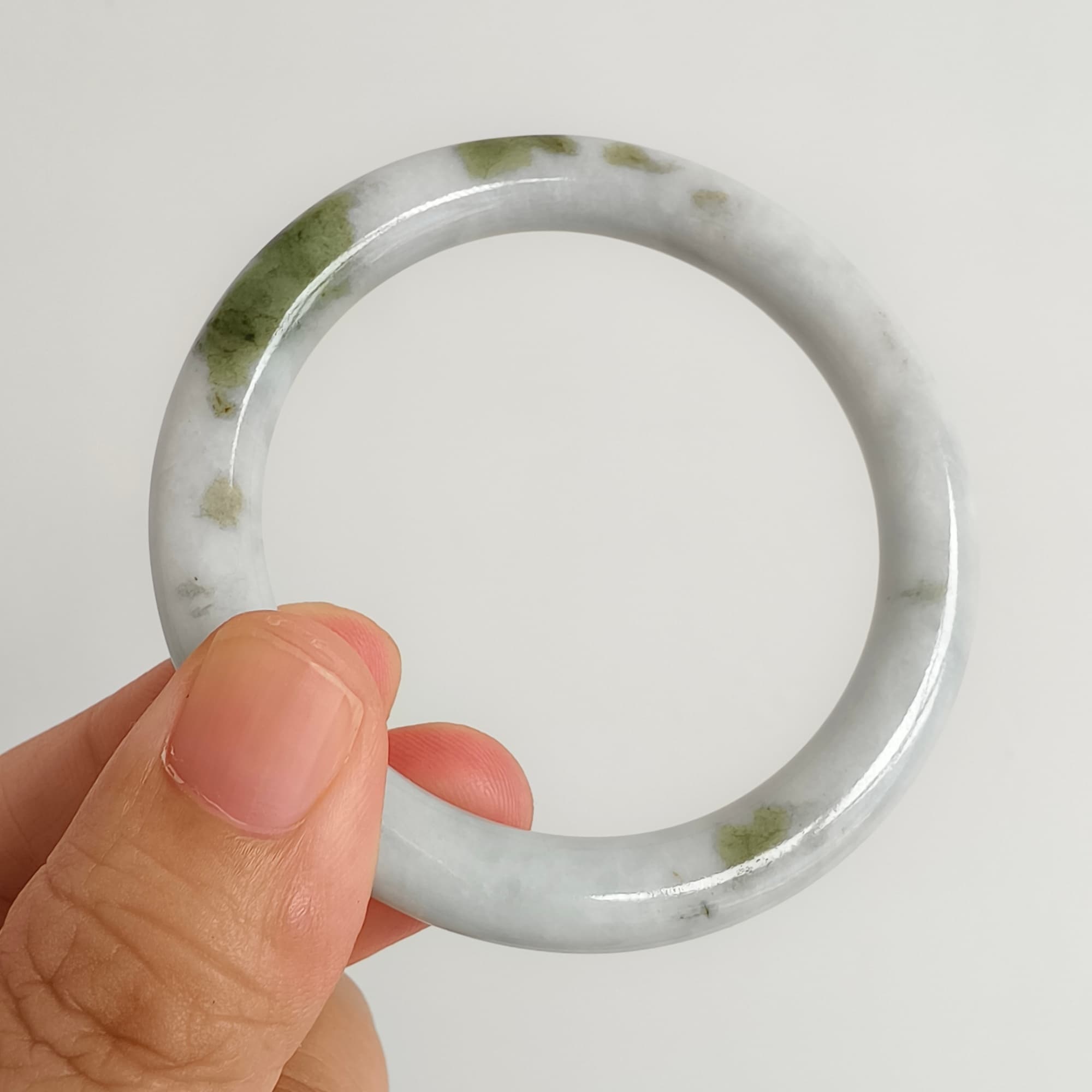 DDP 52.3mm Natural Type A White Green Burmese Jadeite Round Band Bangle